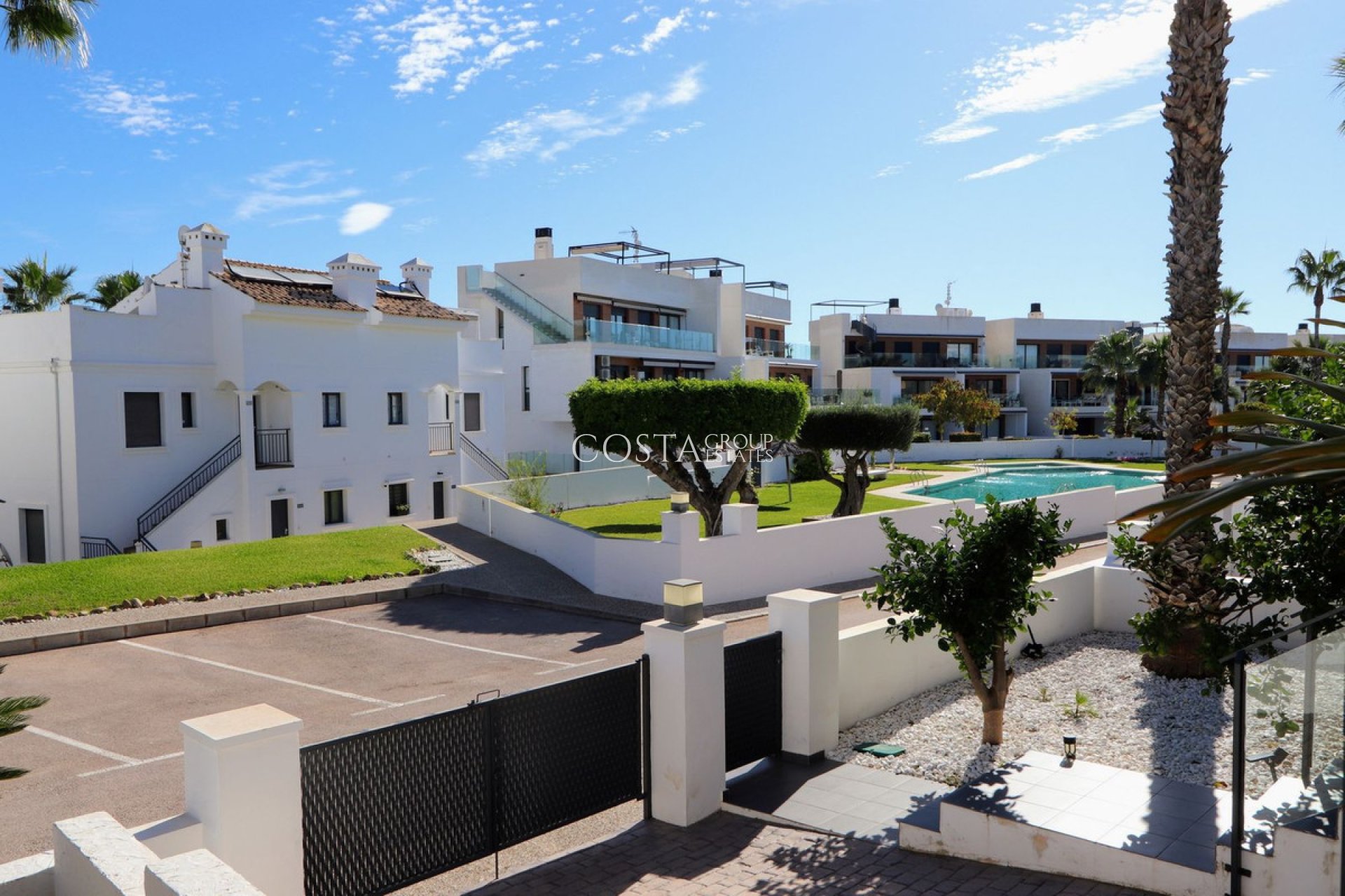 Revente - Villa -
Orihuela - Villamartin