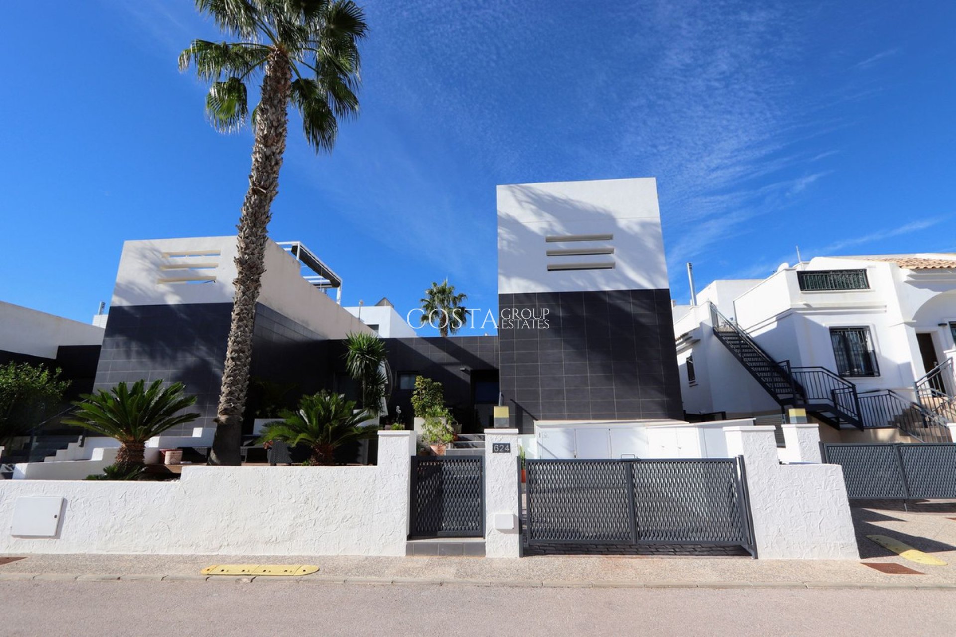 Revente - Villa -
Orihuela - Villamartin