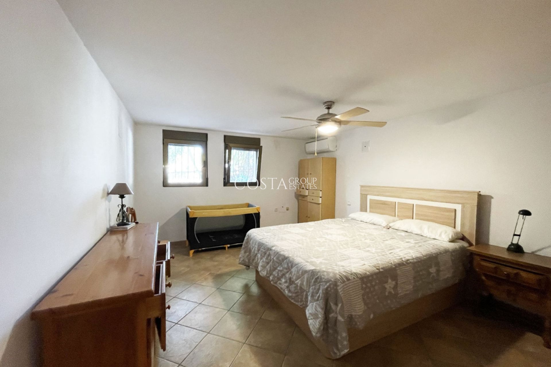 Revente - Villa -
Pinoso - Los Pinos