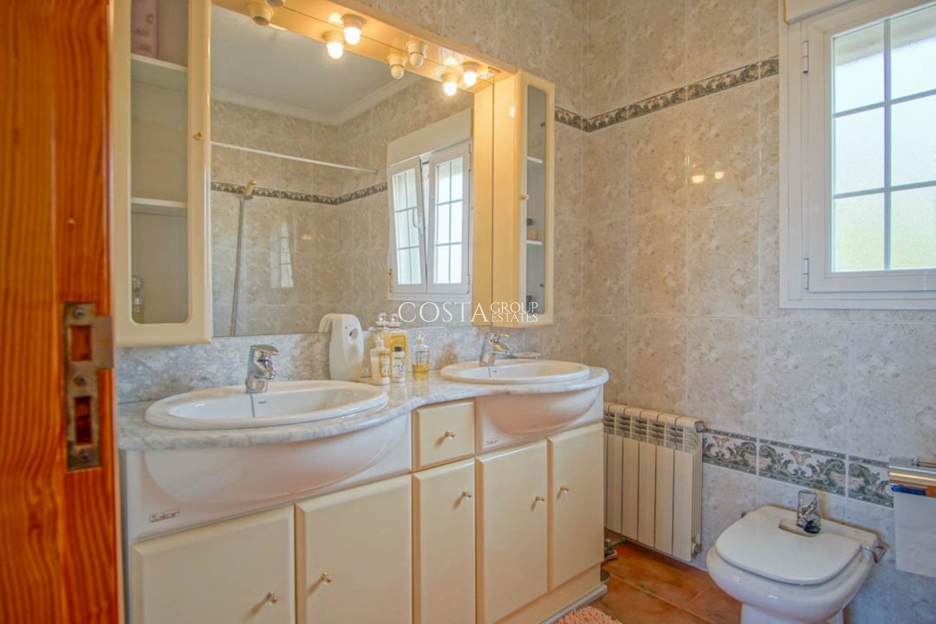 Revente - Villa -
Pinoso - Los Pinos