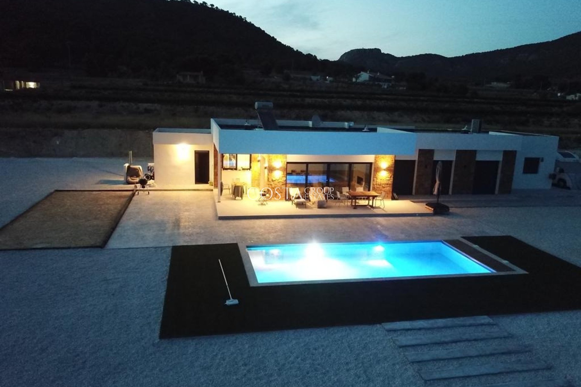 Revente - Villa -
Pinoso - Pinoso Centro