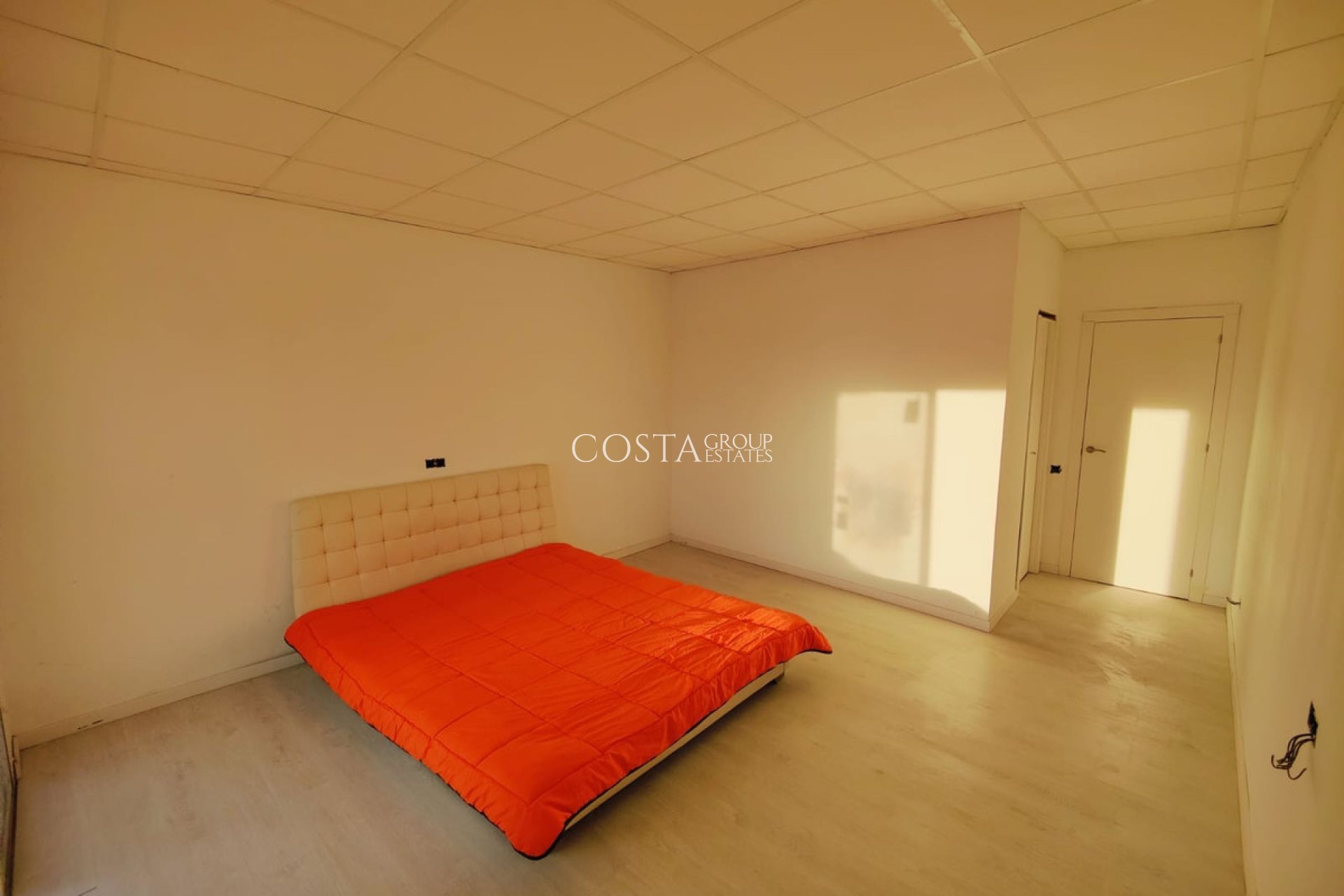 Revente - Villa -
Pinoso - Pinoso Centro