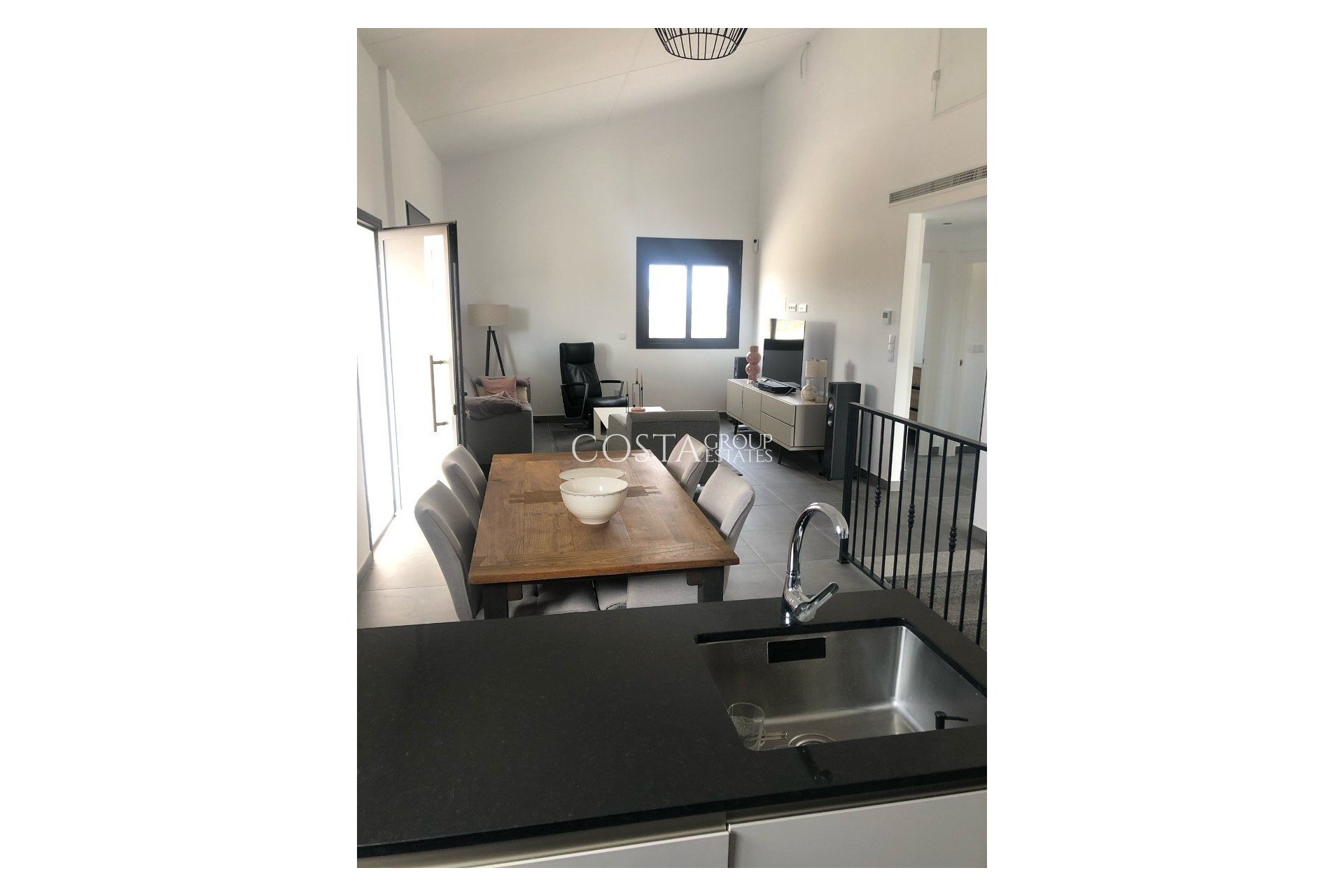 Revente - Villa -
Pinoso - Pinoso Centro