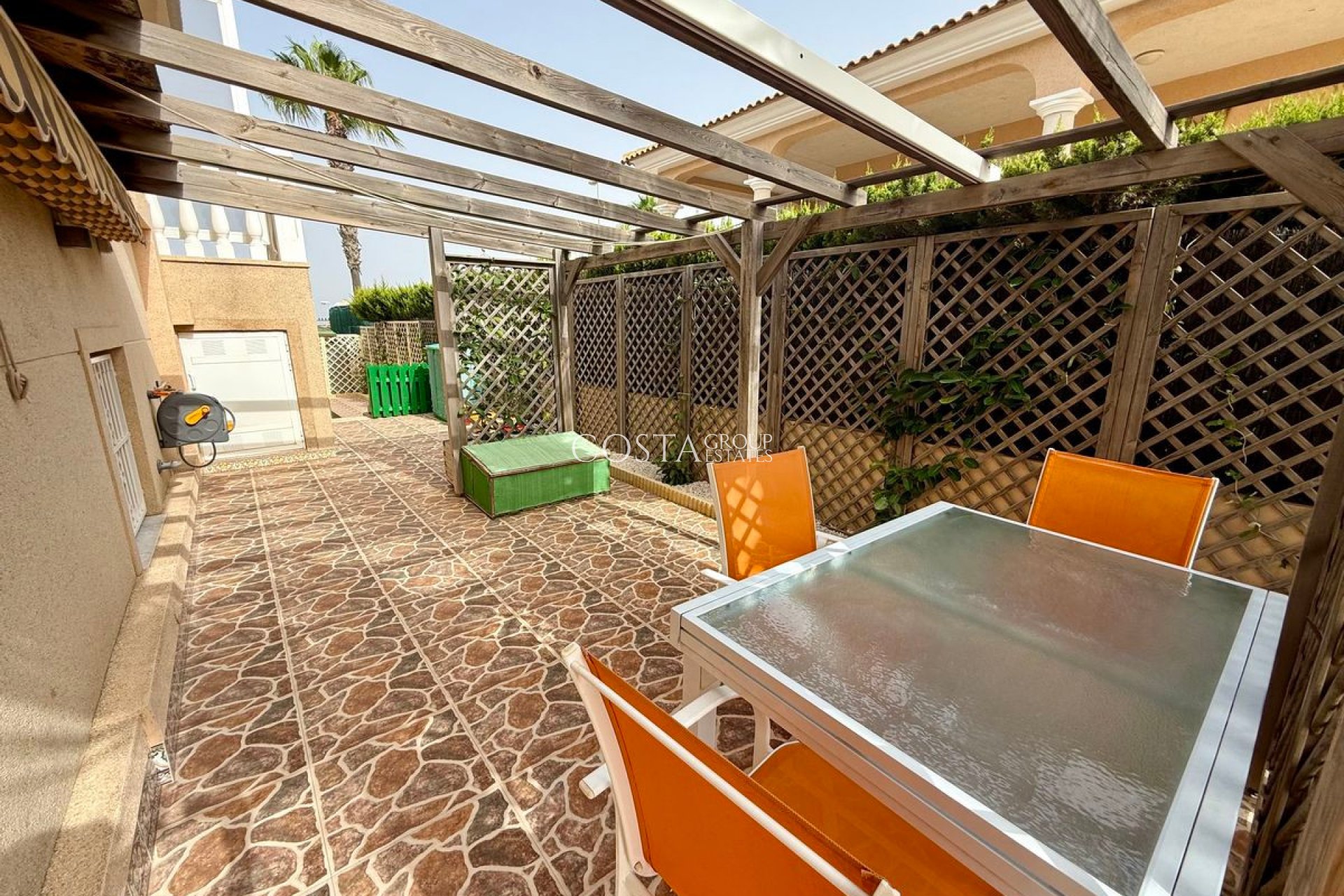 Revente - Villa -
Rojales