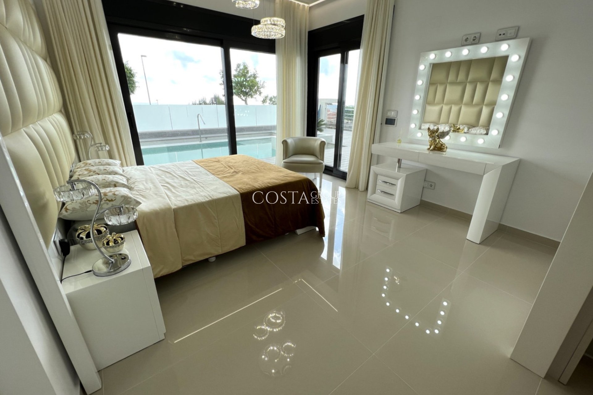 Revente - Villa -
San Miguel de Salinas - San Miguel de Salinas Centro