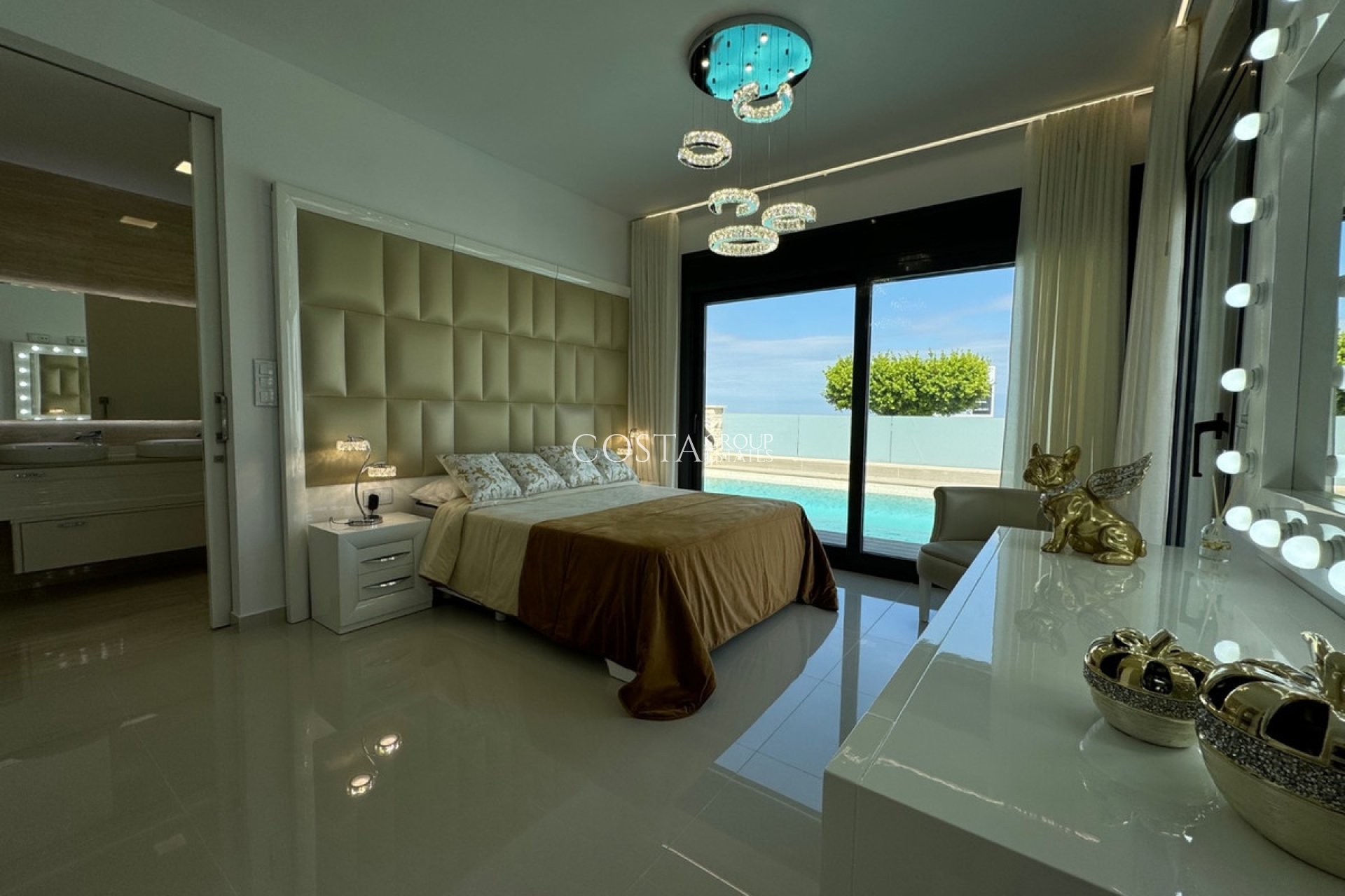 Revente - Villa -
San Miguel de Salinas - San Miguel de Salinas Centro