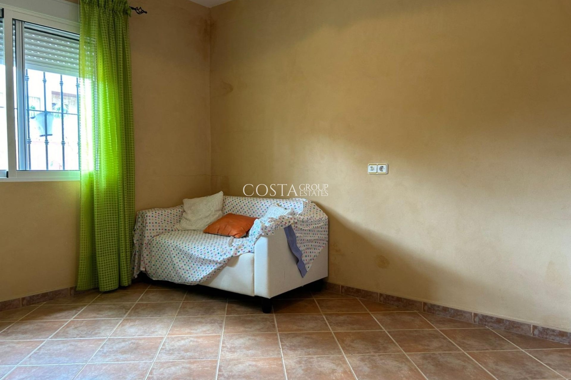 Revente - Villa -
San Miguel de Salinas - Urbanizaciones