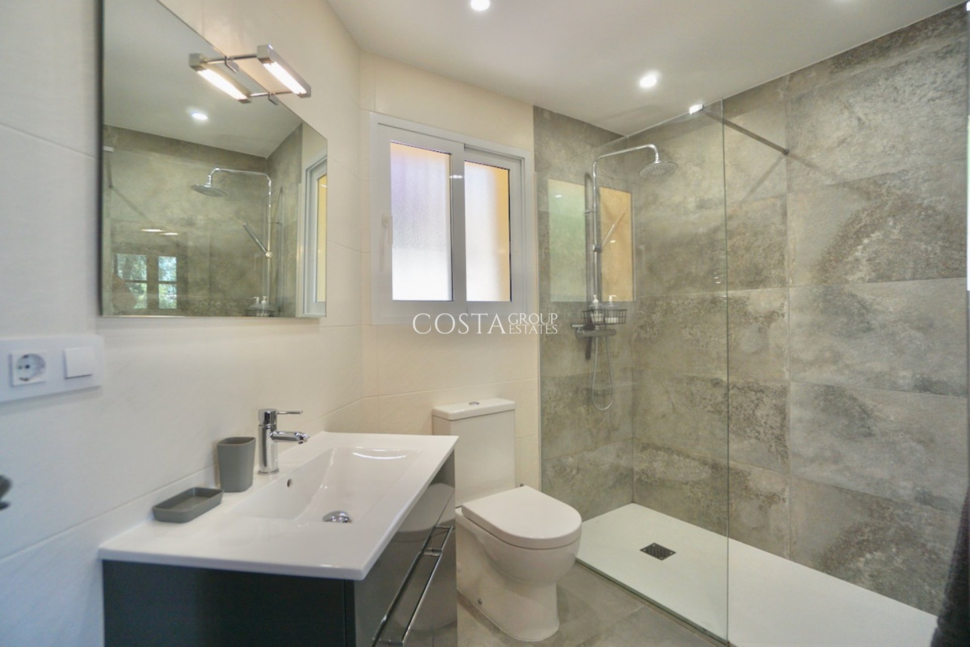 Revente - Villa -
Teulada - Moraira