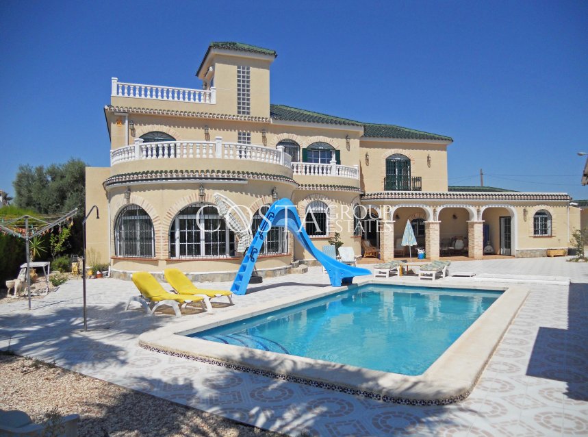 Revente - Villa -
Torrevieja - El Chaparral