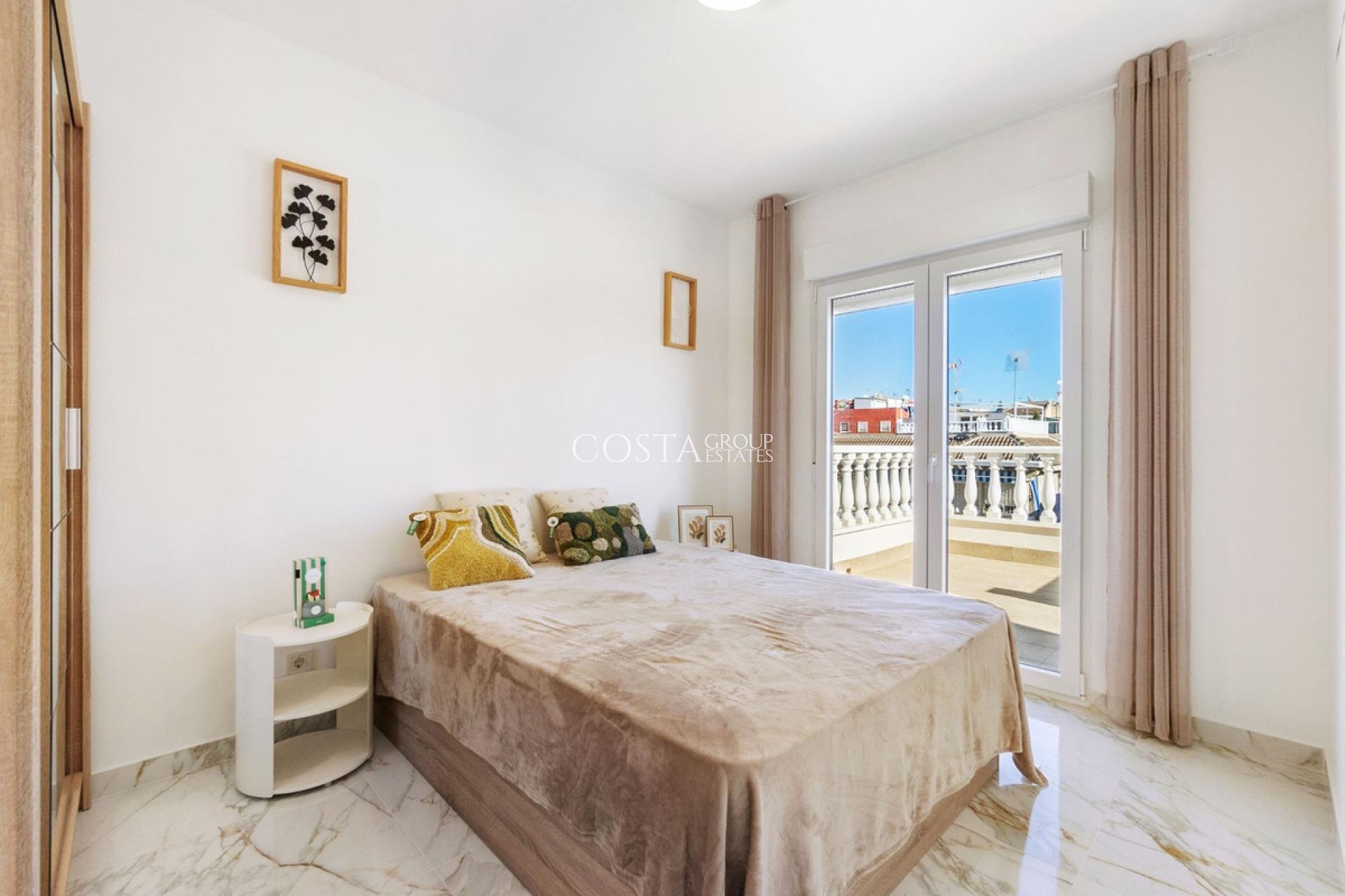 Revente - Villa -
Torrevieja - El Chaparral