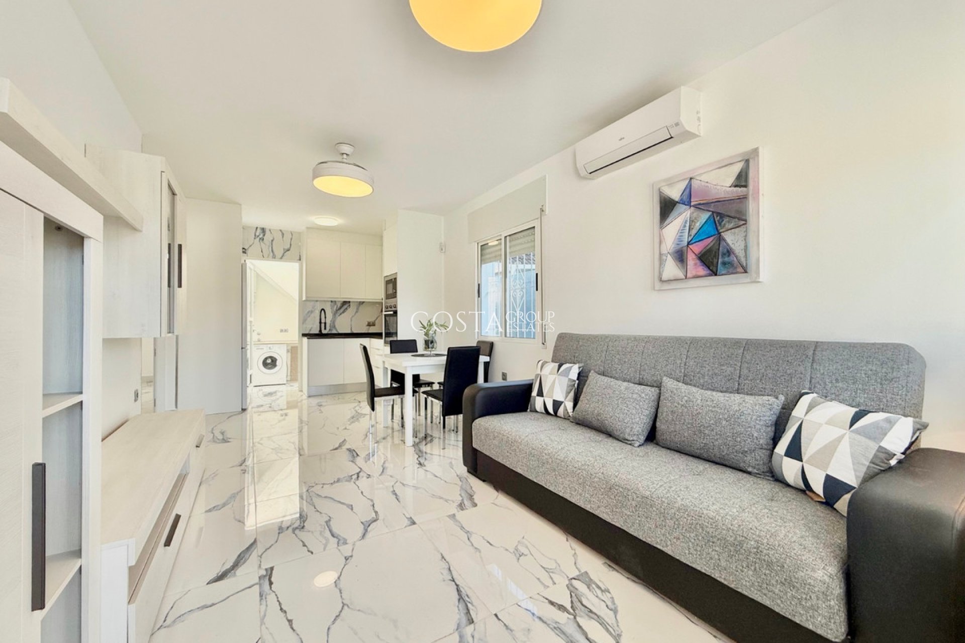 Revente - Villa -
Torrevieja - El Chaparral