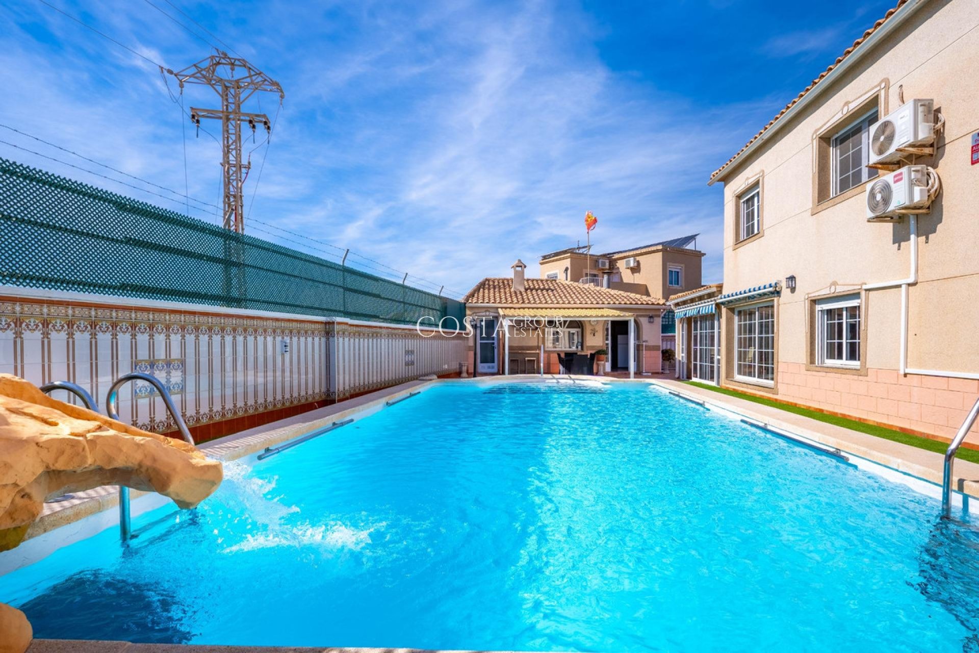 Revente - Villa -
Torrevieja - El Chaparral