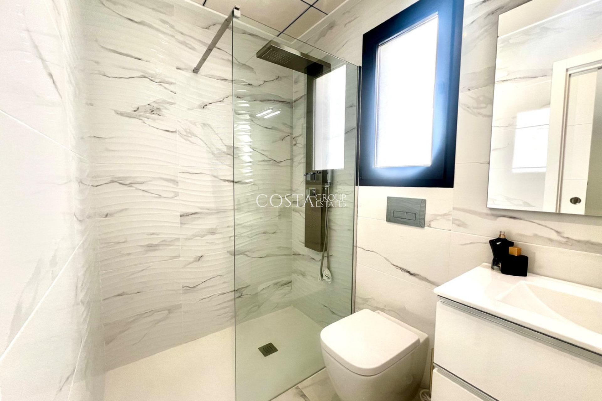 Revente - Villa -
Torrevieja - La Siesta