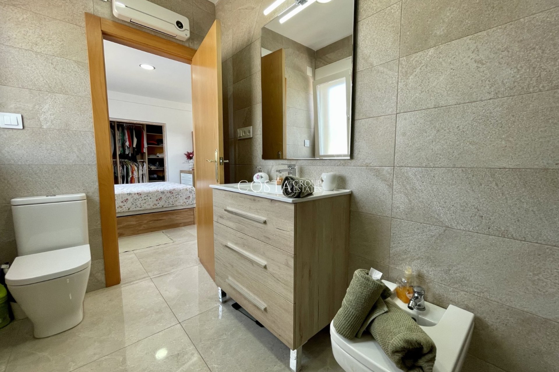 Revente - Villa -
Torrevieja - Los Balcones