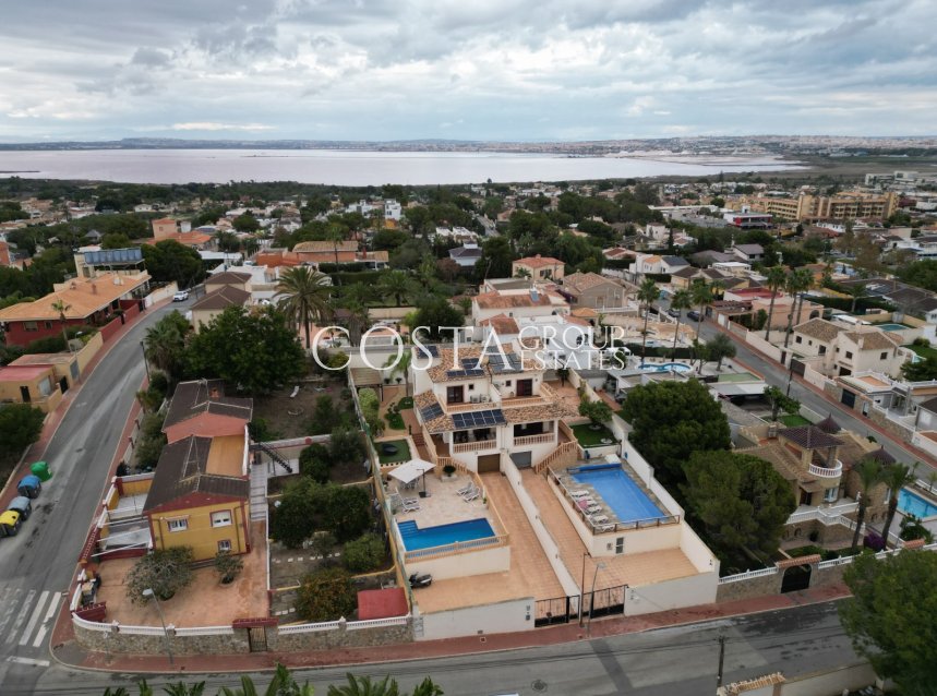 Revente - Villa -
Torrevieja - Los Balcones