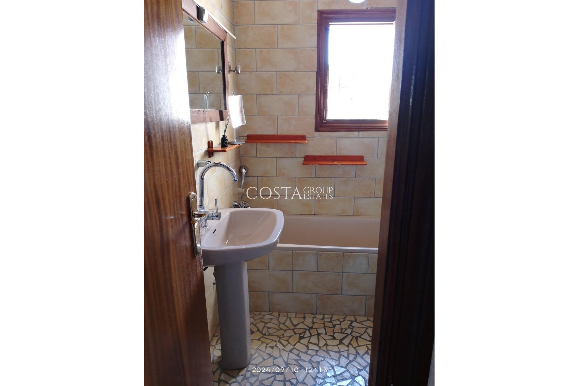 Revente - Villa -
Torrevieja - Torrevieja Centro