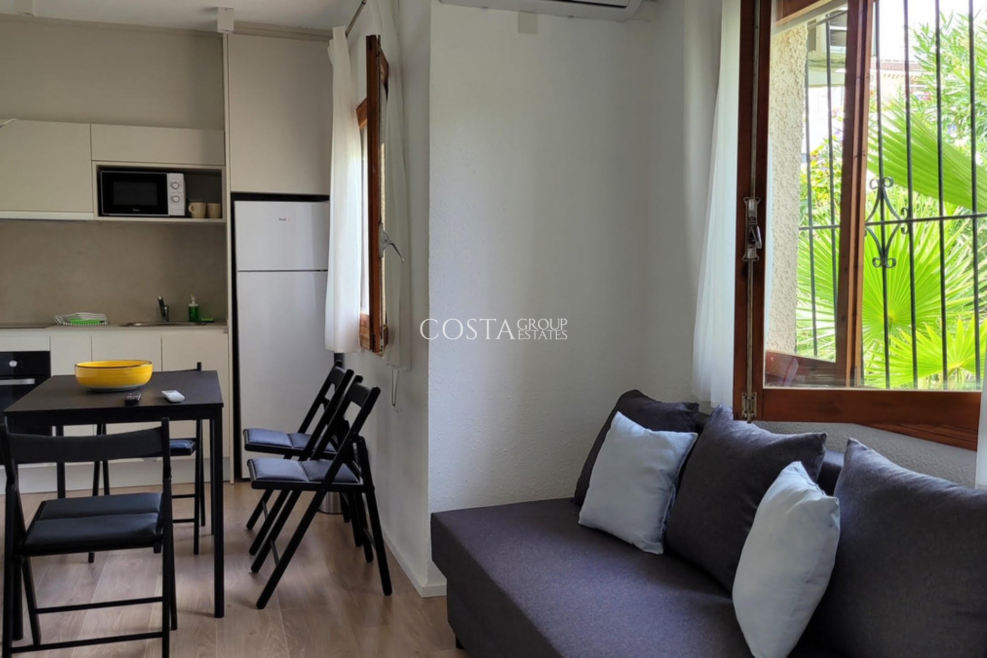 Revente - Villa -
Torrevieja - Torrevieja Centro