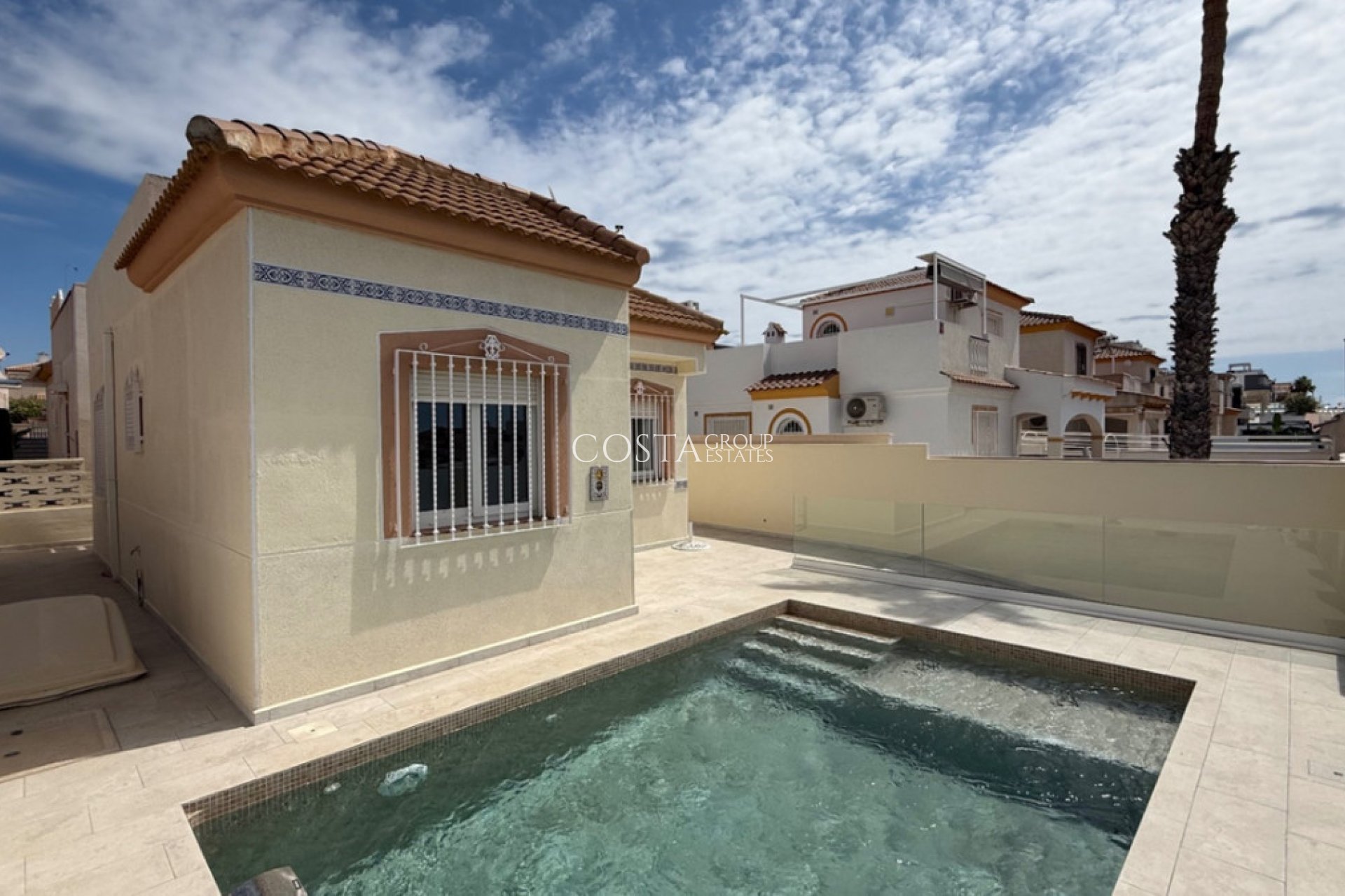 Revente - Villa -
Torrevieja - Torrevieja Centro