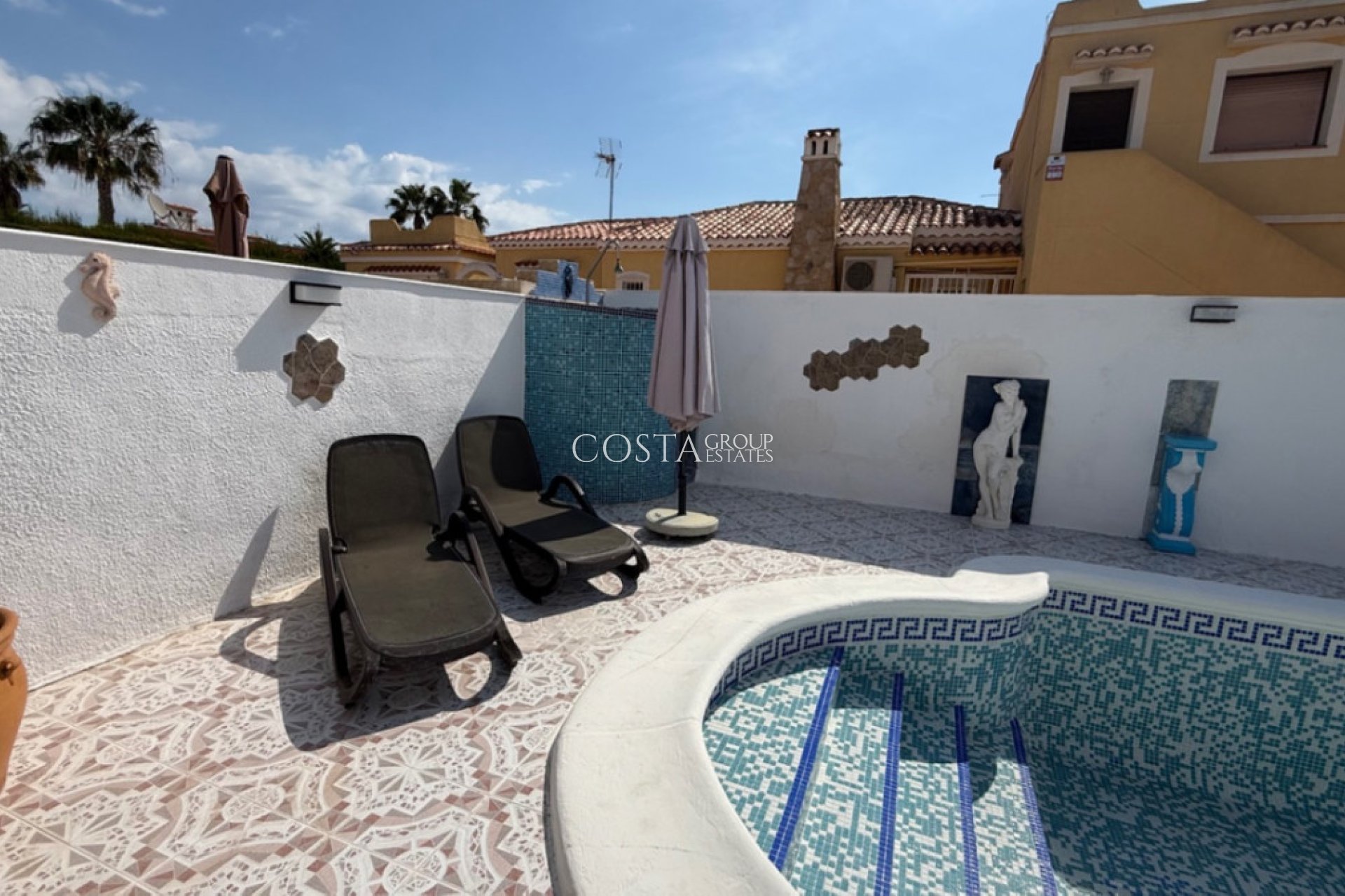 Revente - Villa -
Torrevieja - Torrevieja Centro