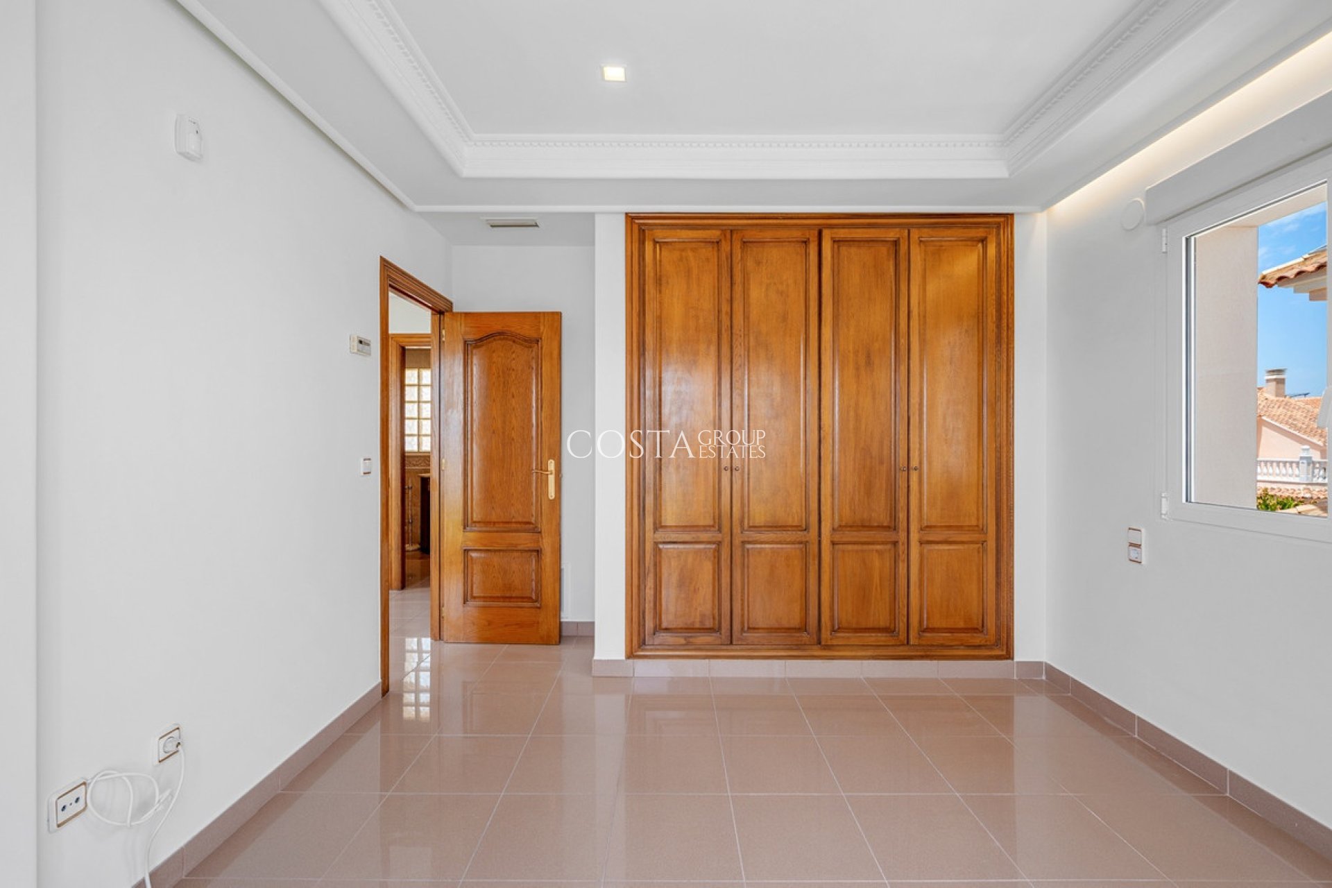 Revente - Villa -
Torrevieja - Torrevieja Centro