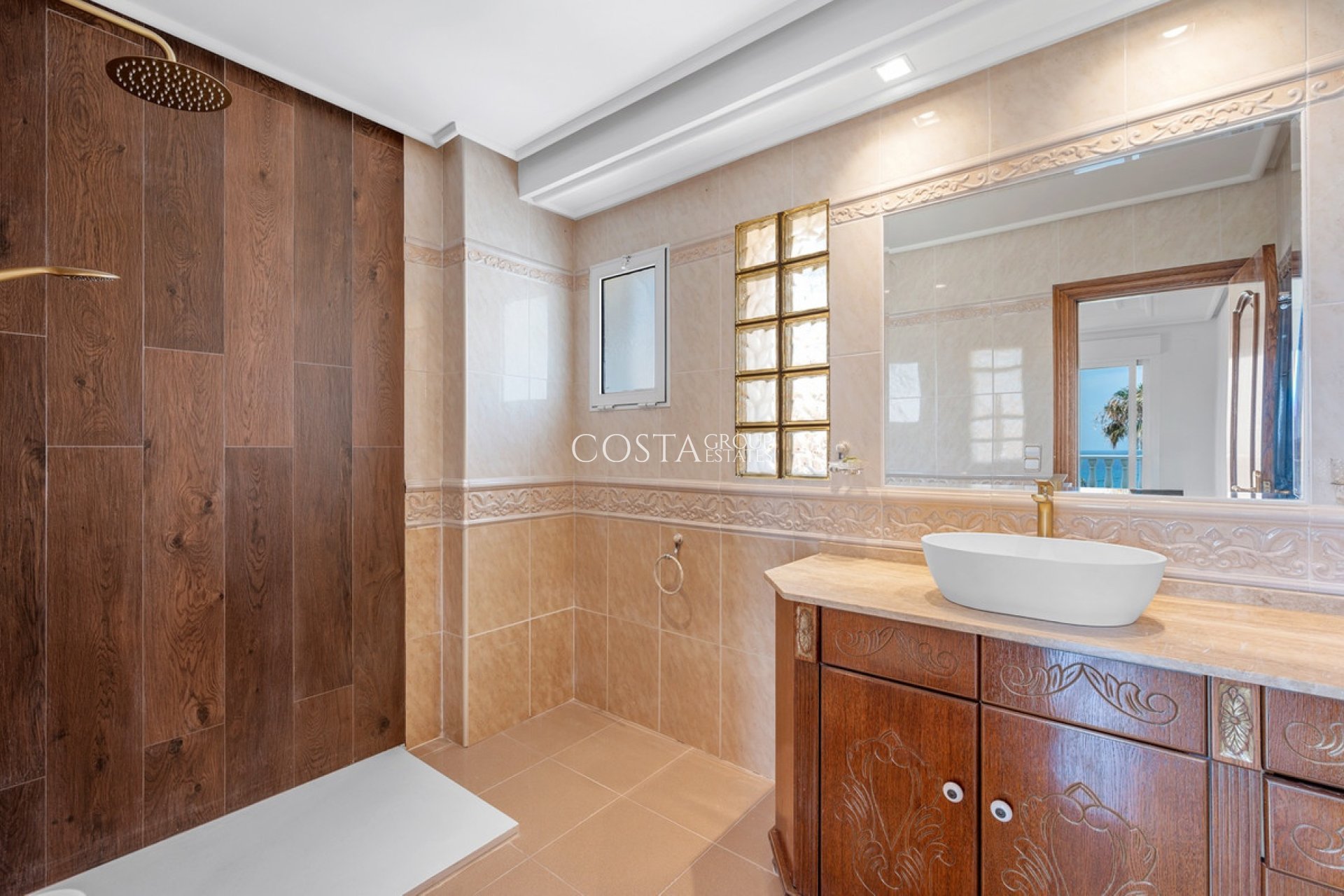 Revente - Villa -
Torrevieja - Torrevieja Centro