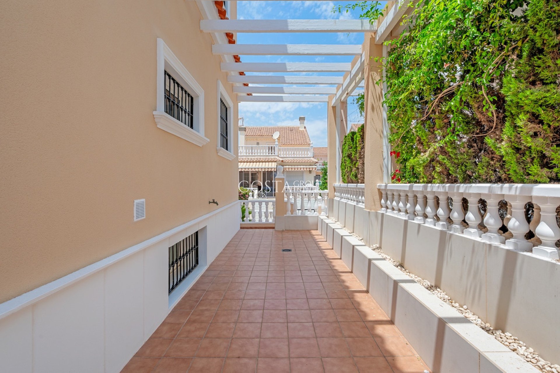 Revente - Villa -
Torrevieja - Torrevieja Centro