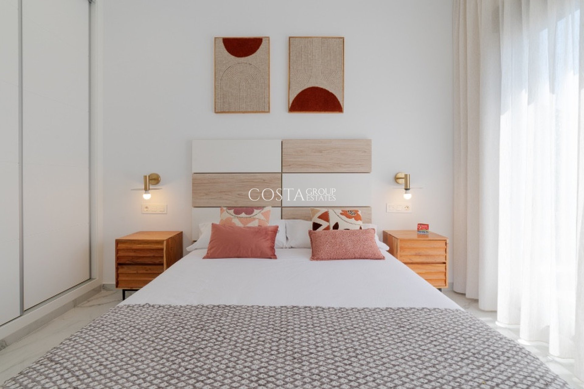 Revente - Villa -
Torrevieja - Torrevieja Centro