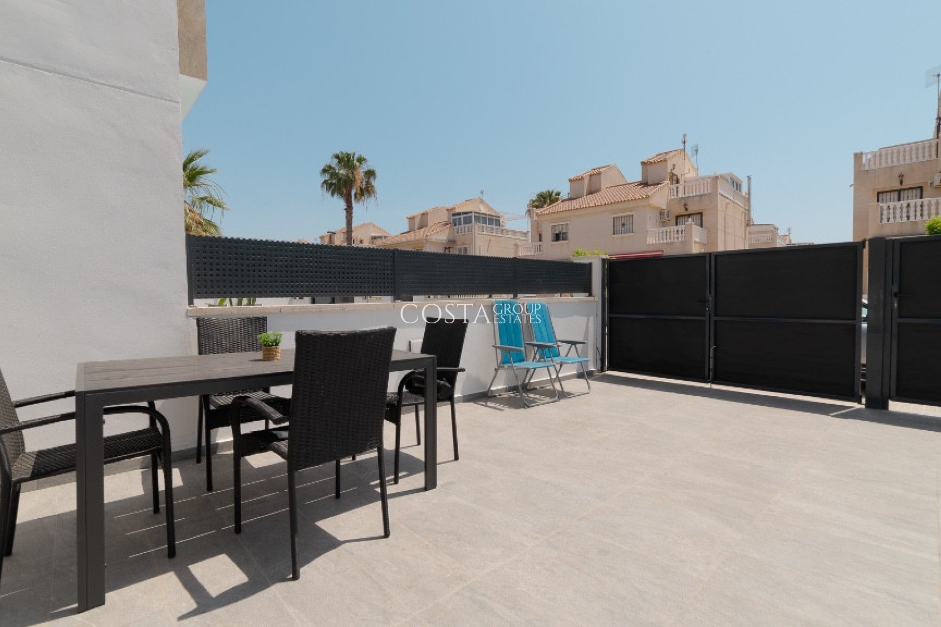 Revente - Villa -
Torrevieja - Torrevieja Centro