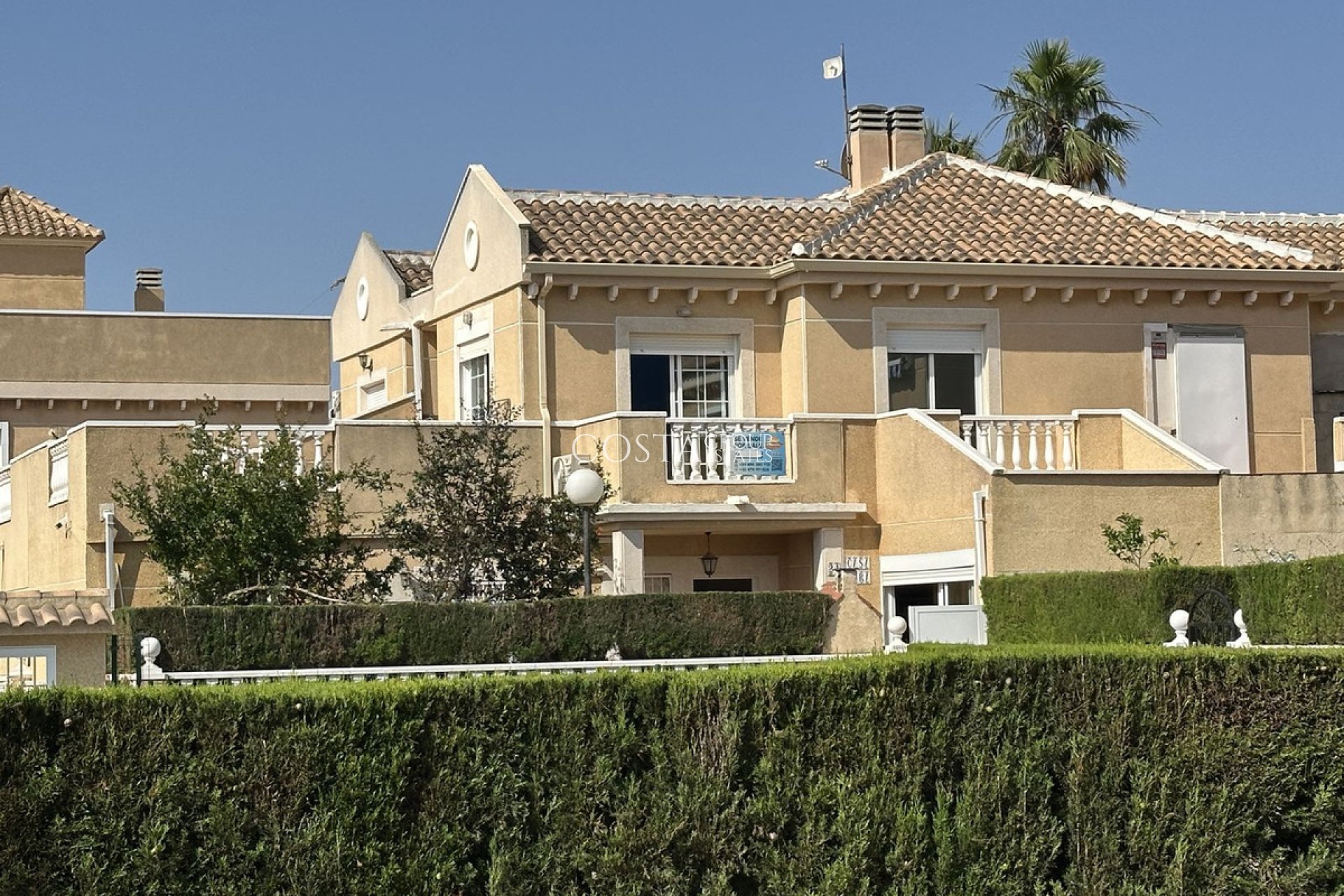 Revente - Villa -
Torrevieja - Torrevieja Centro