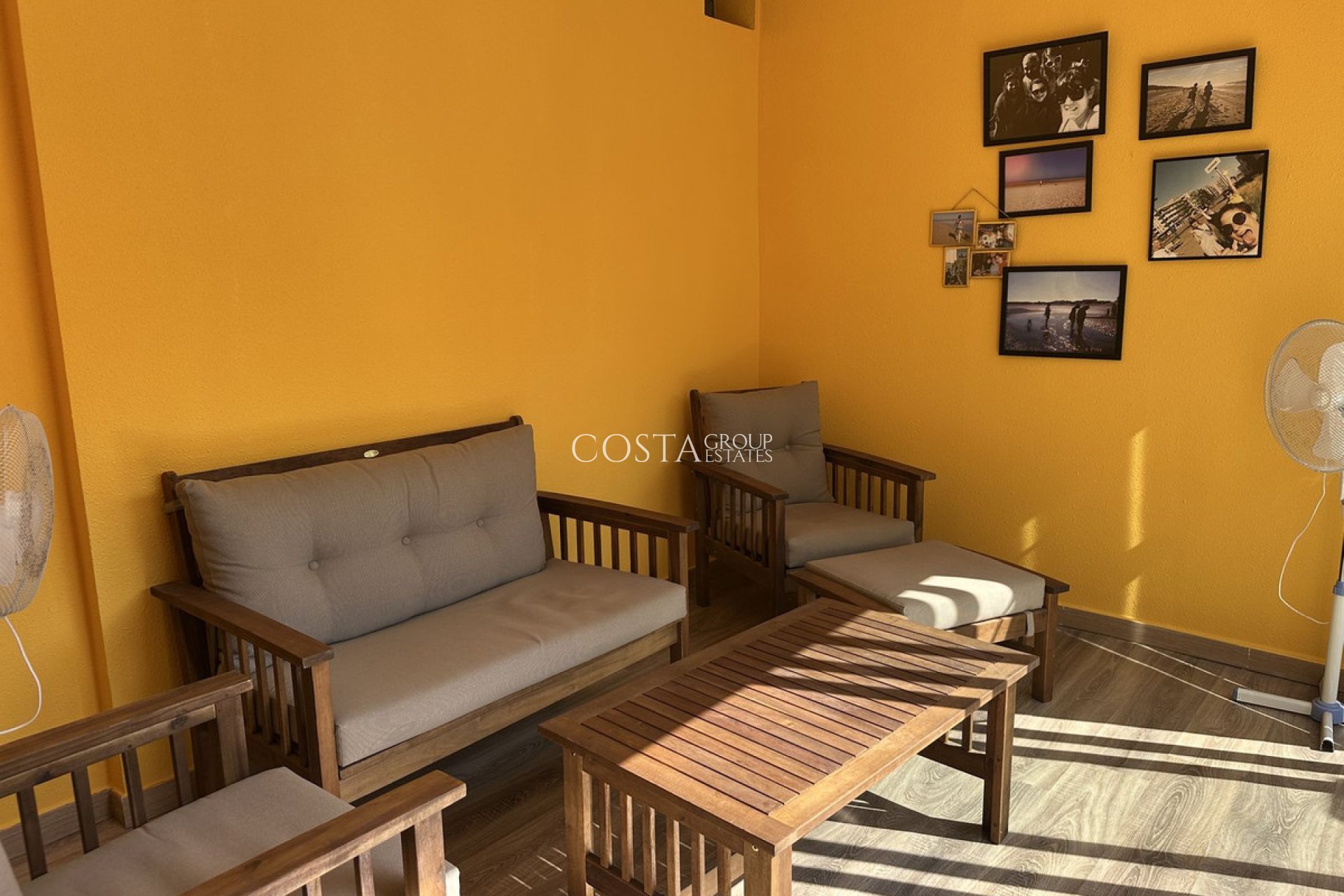 Revente - Villa -
Torrevieja - Torrevieja Centro