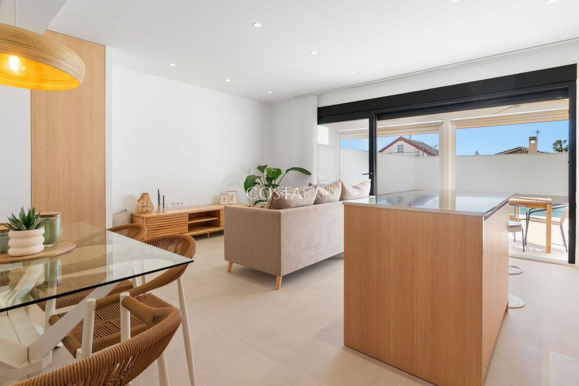 Revente - Villa -
Torrevieja - Torrevieja Centro