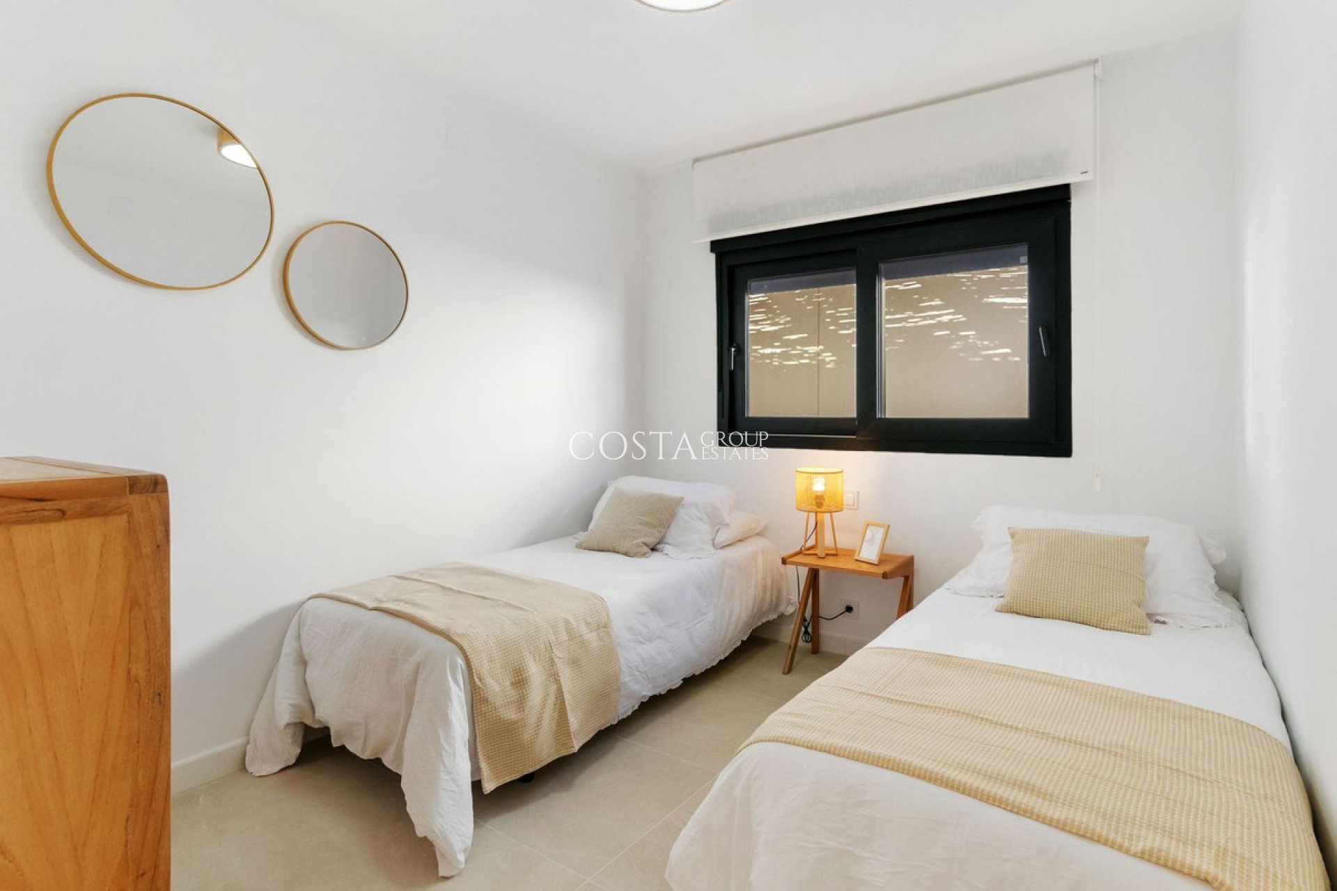 Revente - Villa -
Torrevieja - Torrevieja Centro