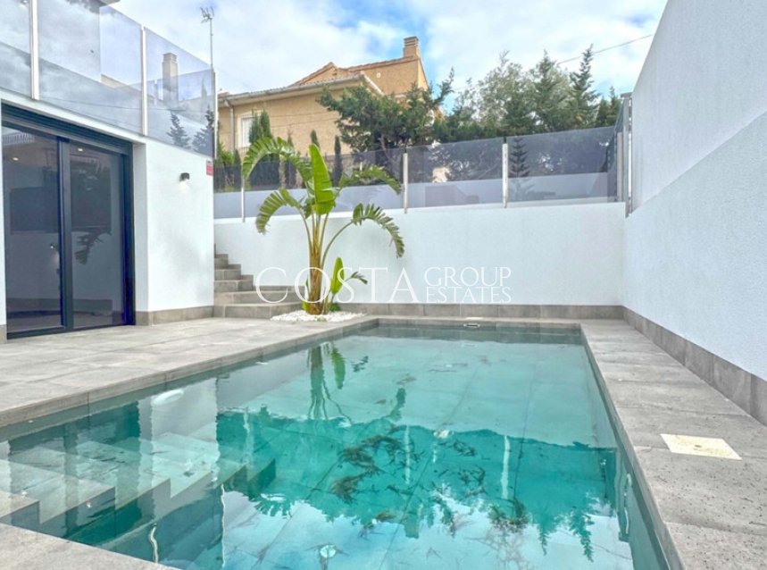 Revente - Villa -
Torrevieja - Torrevieja Centro