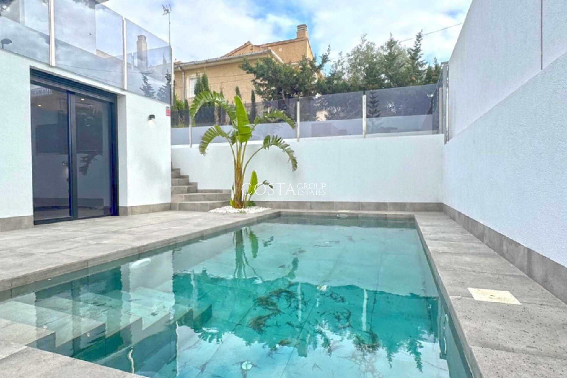 Revente - Villa -
Torrevieja - Torrevieja Centro