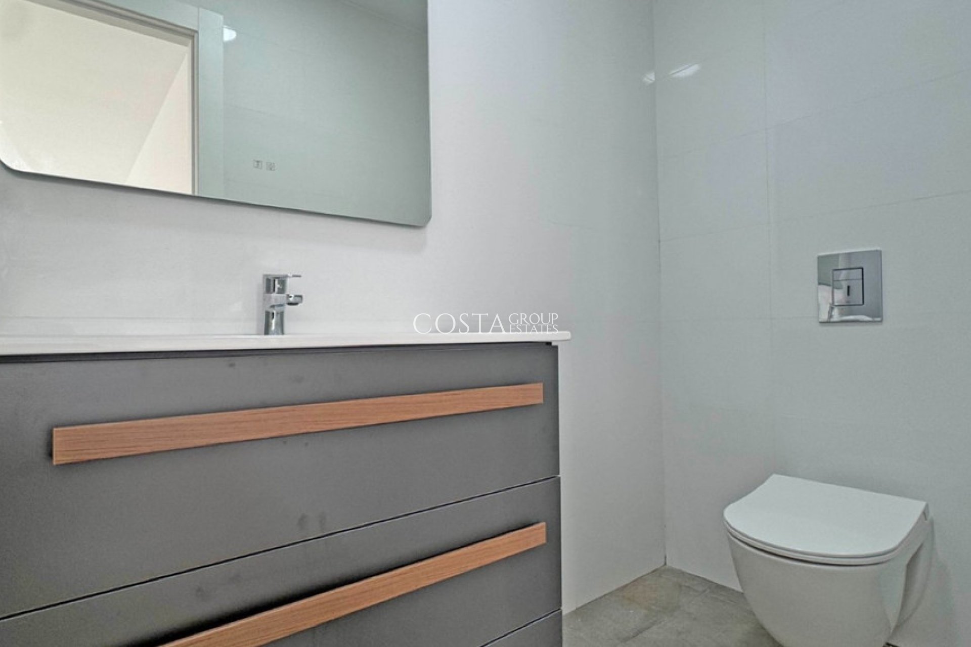 Revente - Villa -
Torrevieja - Torrevieja Centro