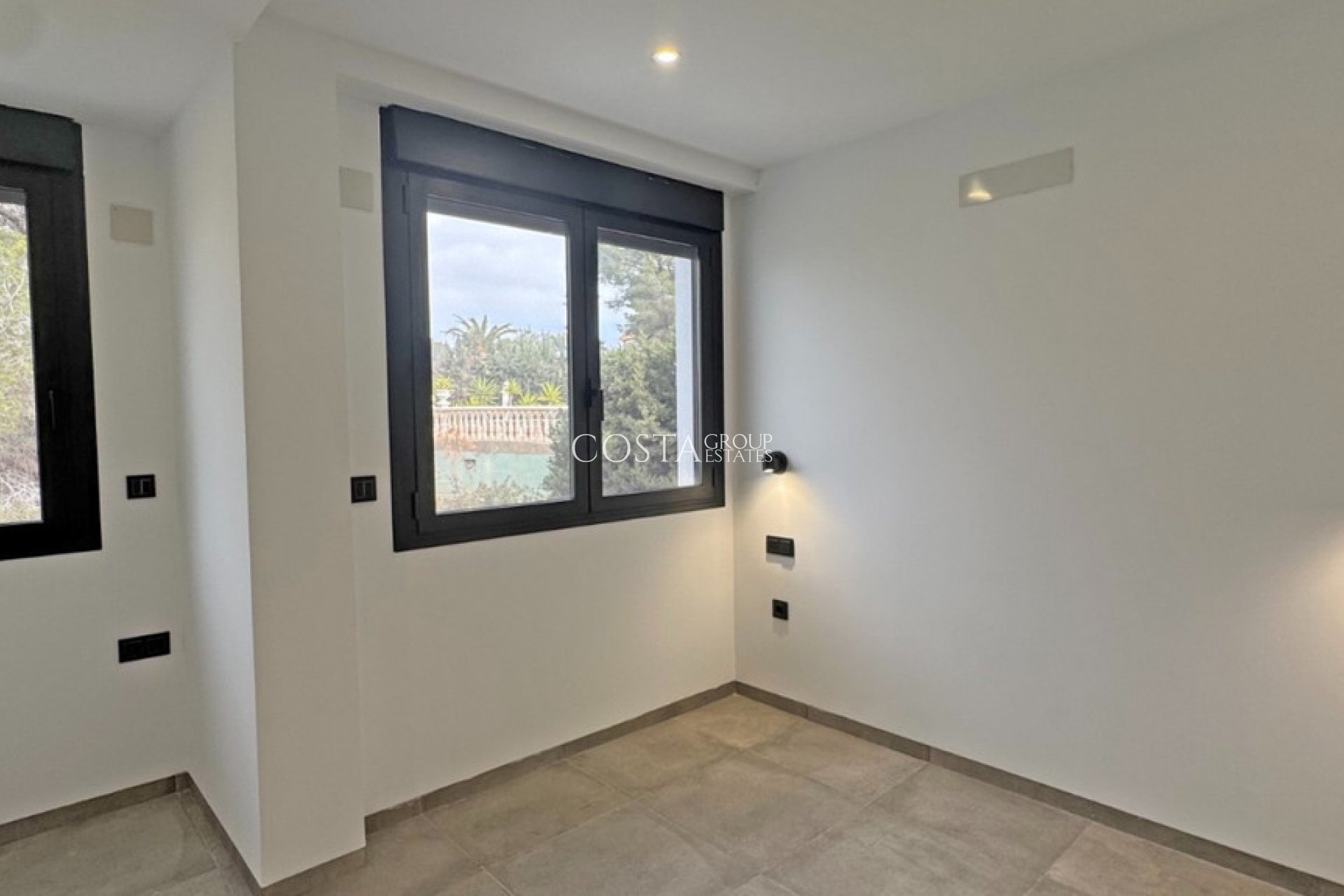 Revente - Villa -
Torrevieja - Torrevieja Centro