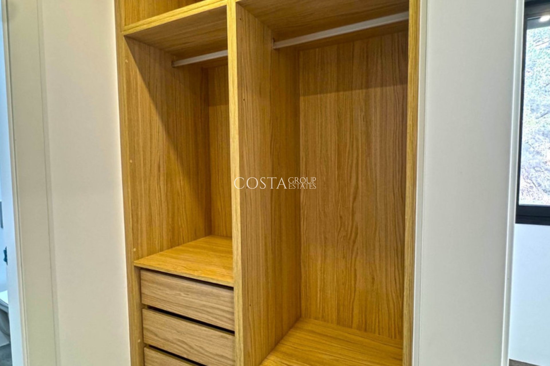 Revente - Villa -
Torrevieja - Torrevieja Centro