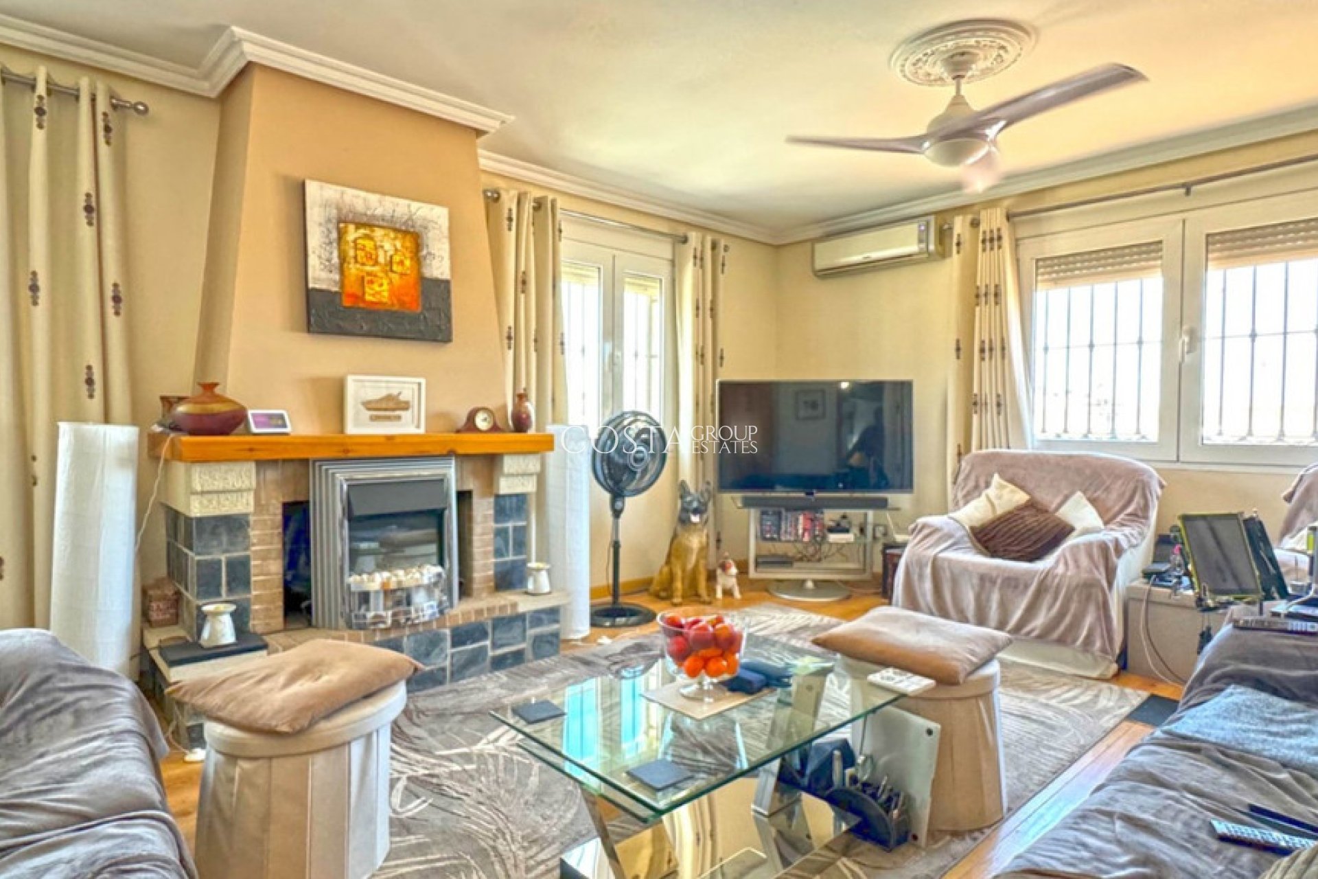 Revente - Villa -
Torrevieja - Torrevieja Centro