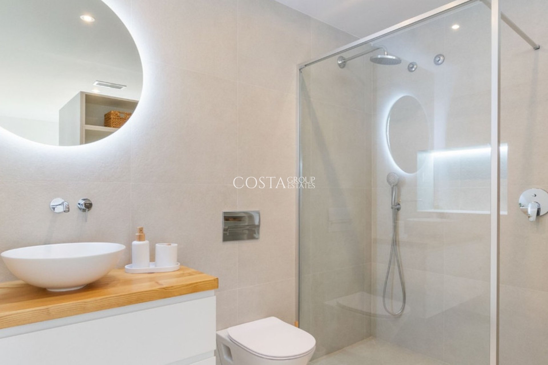 Revente - Villa -
Torrevieja - Torrevieja Centro