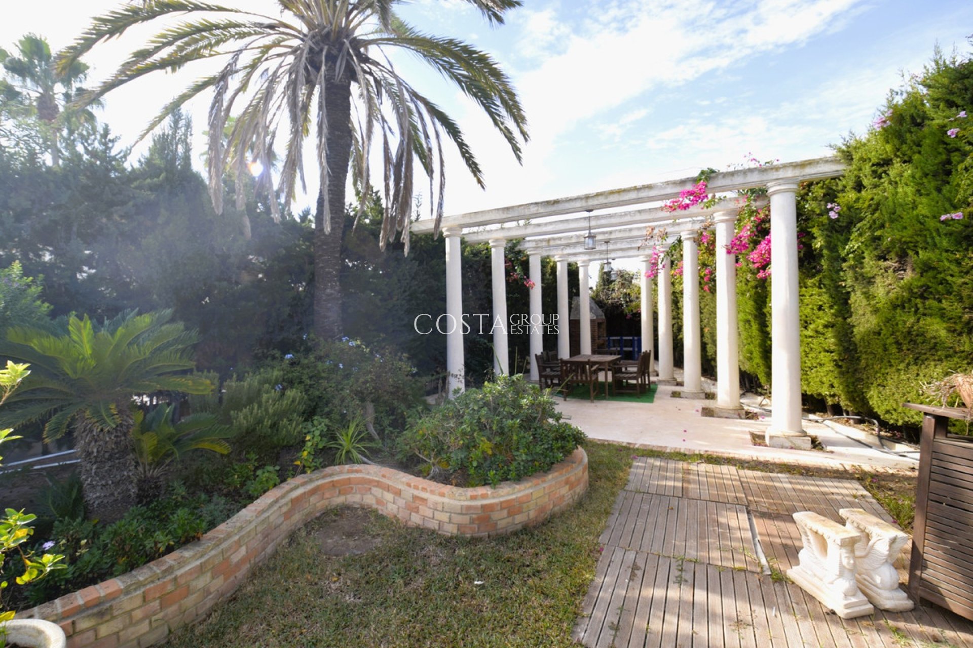 Revente - Villa -
Torrevieja - Torrevieja Centro