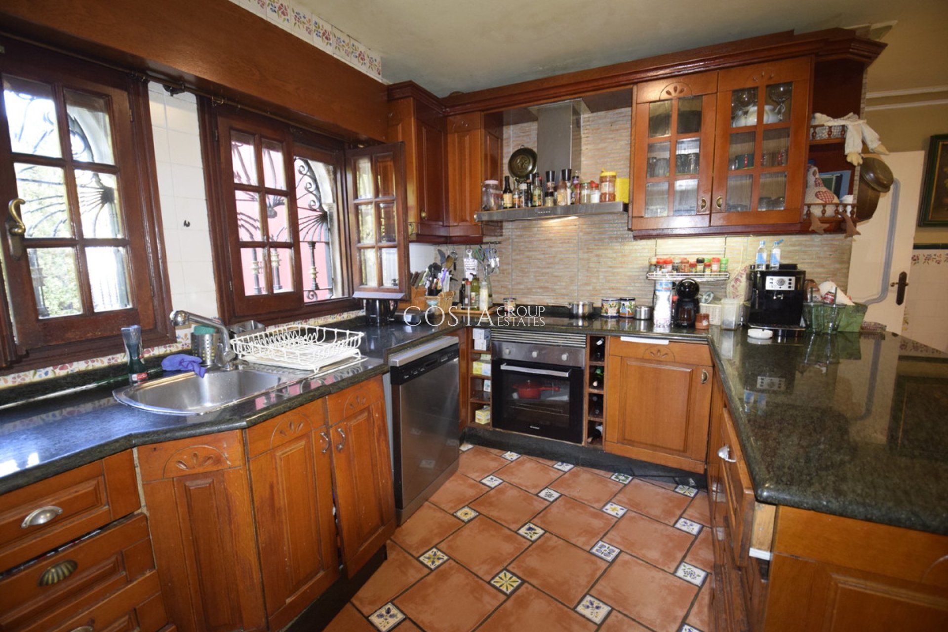 Revente - Villa -
Torrevieja - Torrevieja Centro