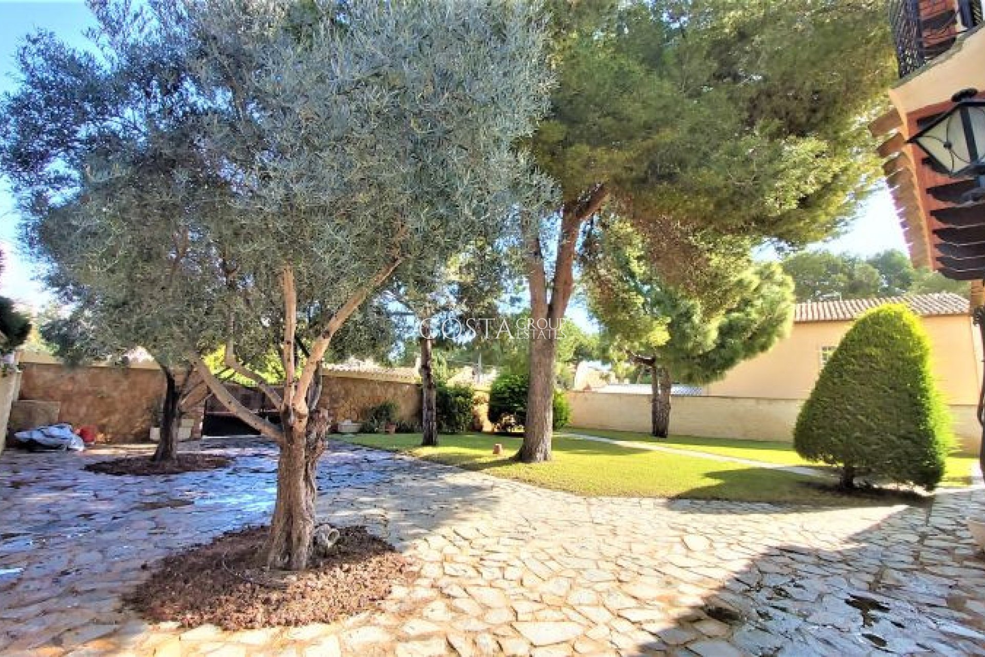 Revente - Villa -
Torrevieja - Torrevieja Centro