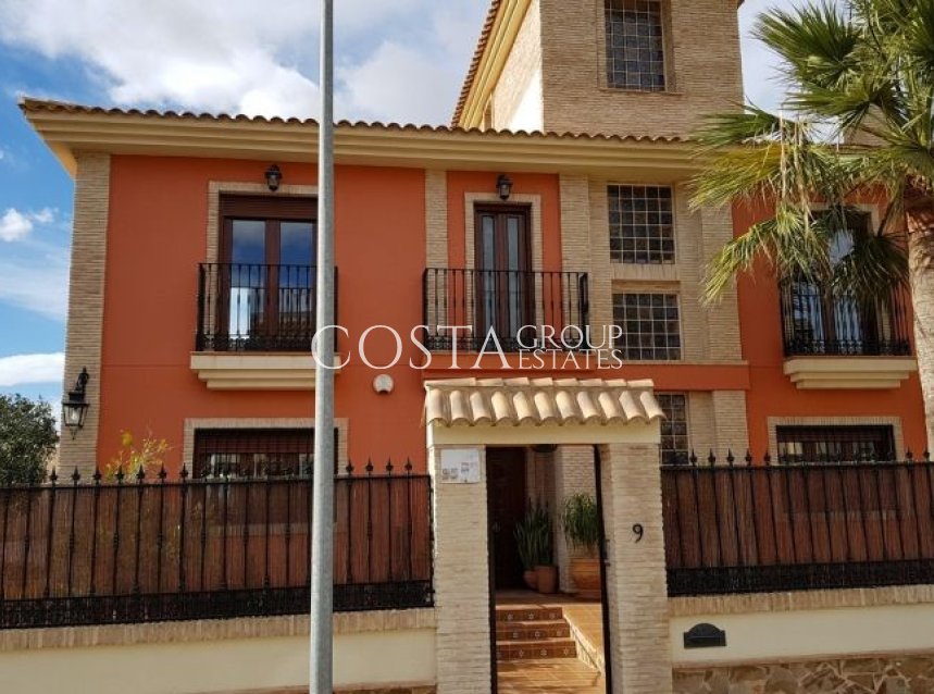 Revente - Villa -
Torrevieja - Torrevieja Centro