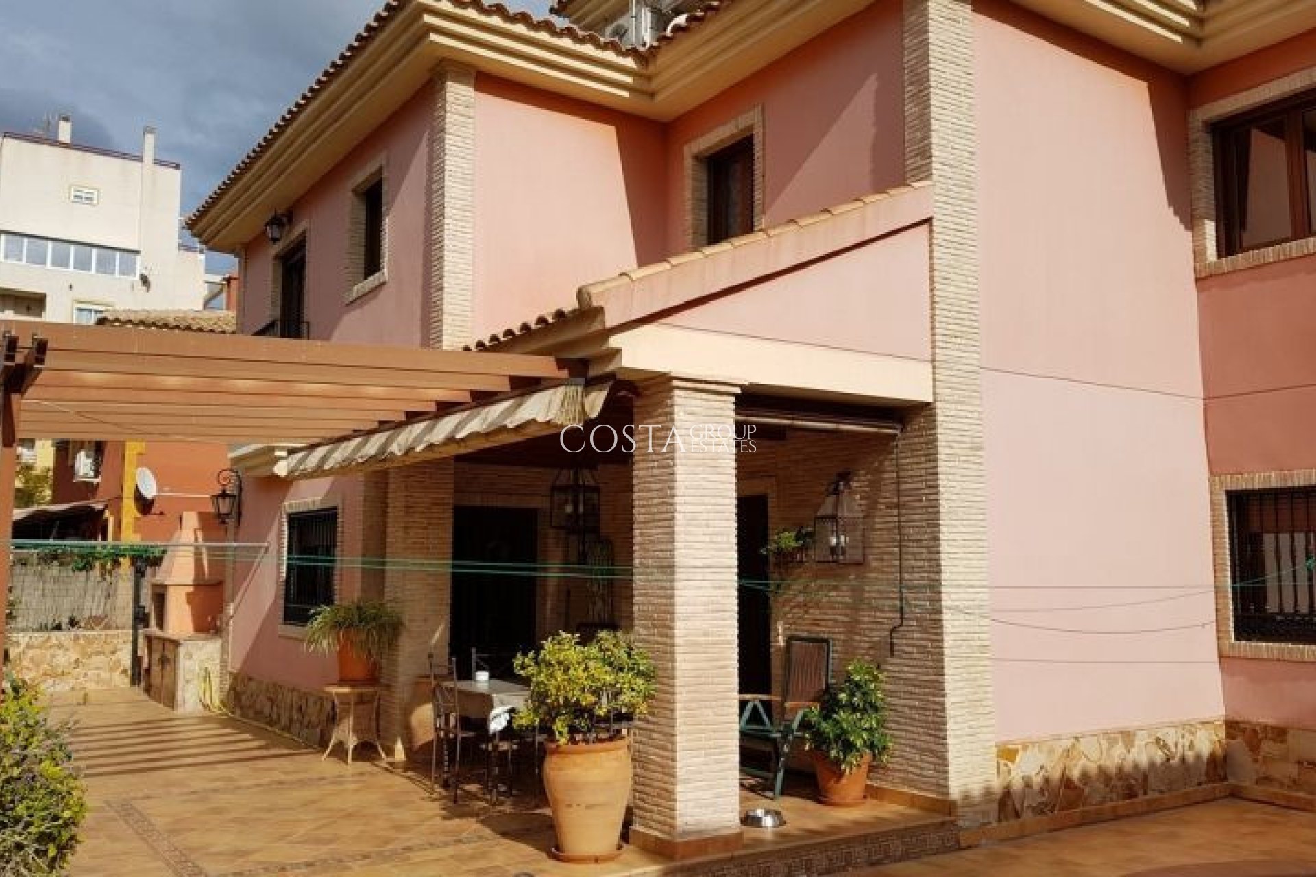 Revente - Villa -
Torrevieja - Torrevieja Centro