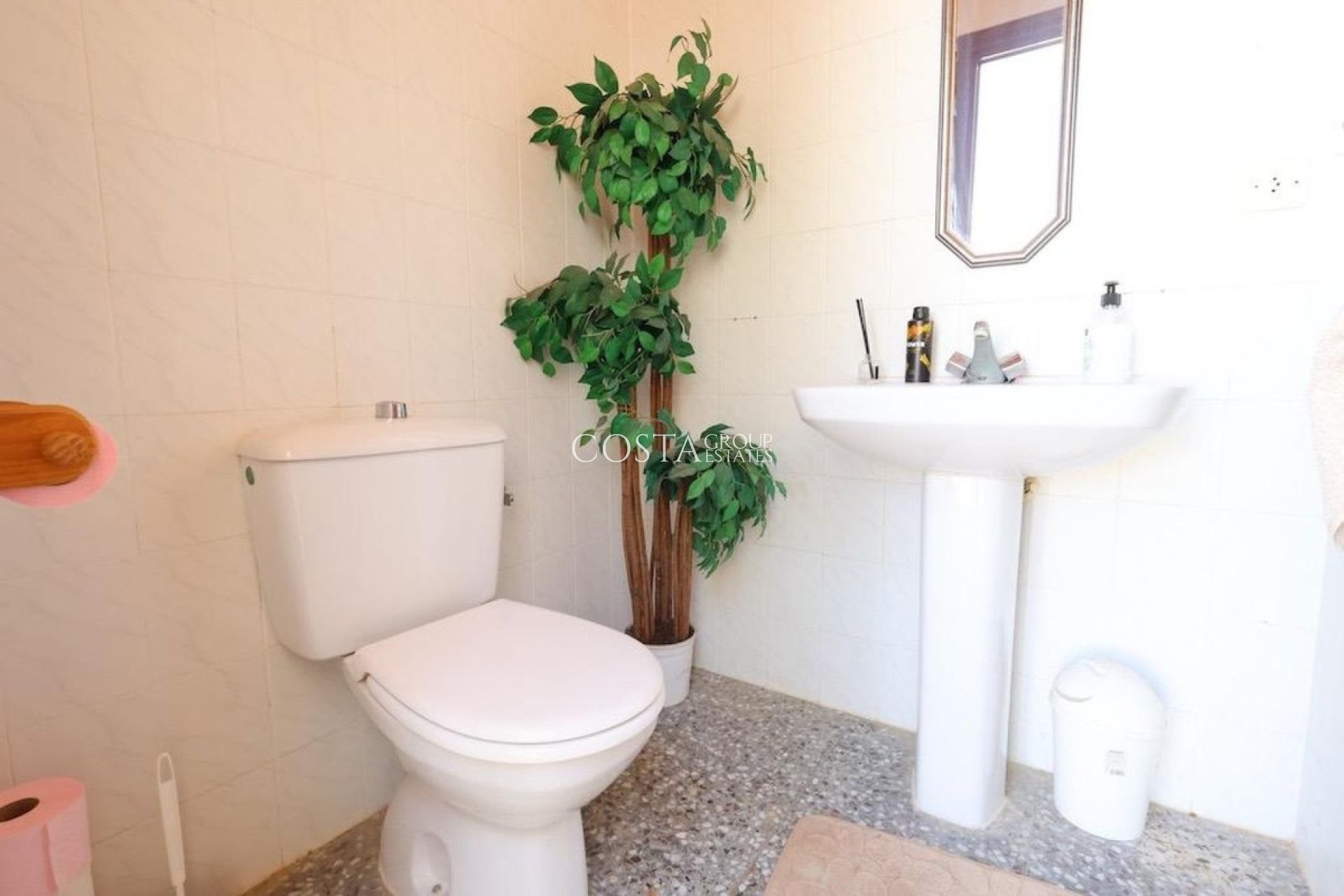 Revente - Villa -
Torrevieja - Torrevieja Centro