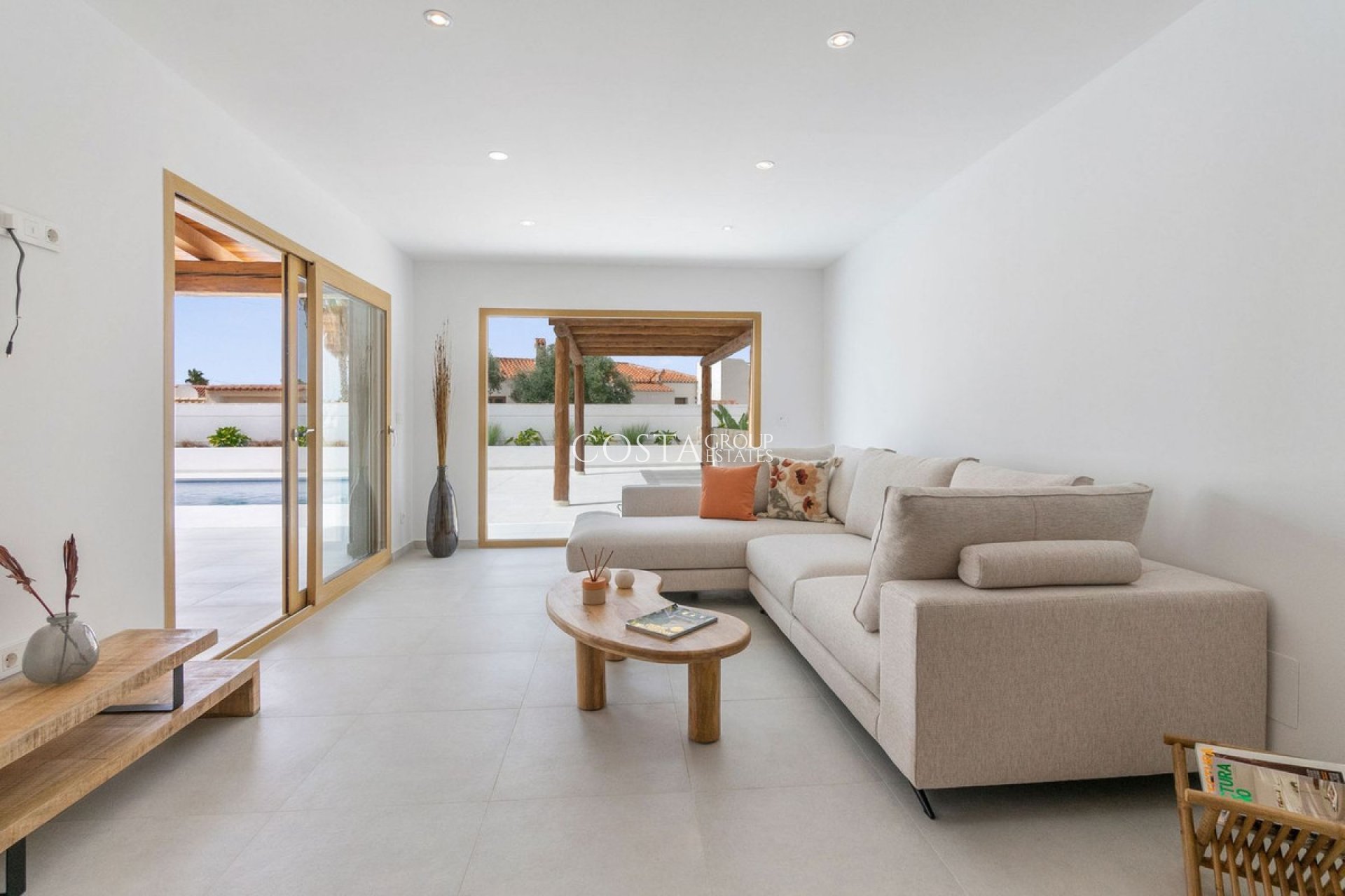 Revente - Villa -
Torrevieja - Torrevieja Centro