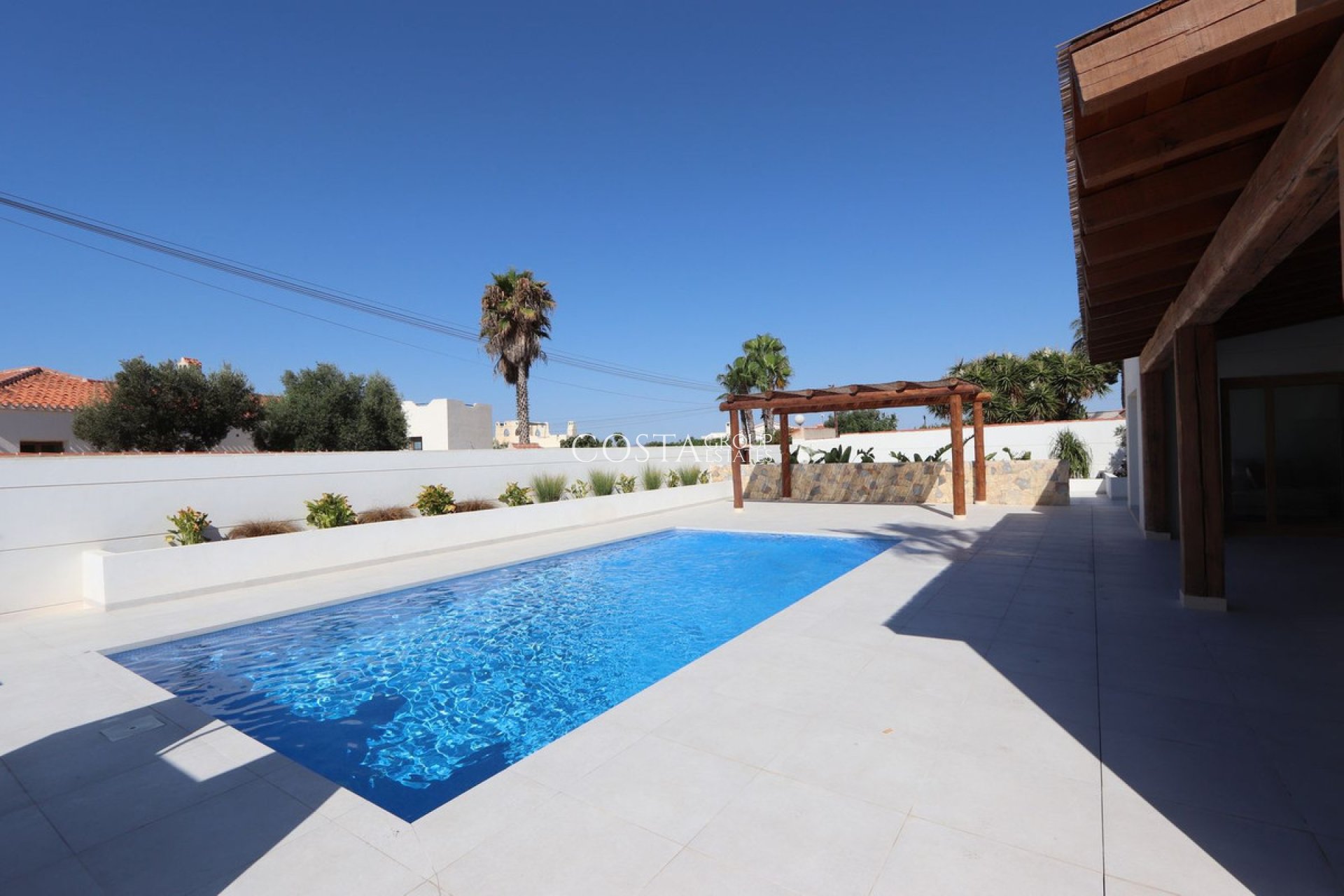 Revente - Villa -
Torrevieja - Torrevieja Centro