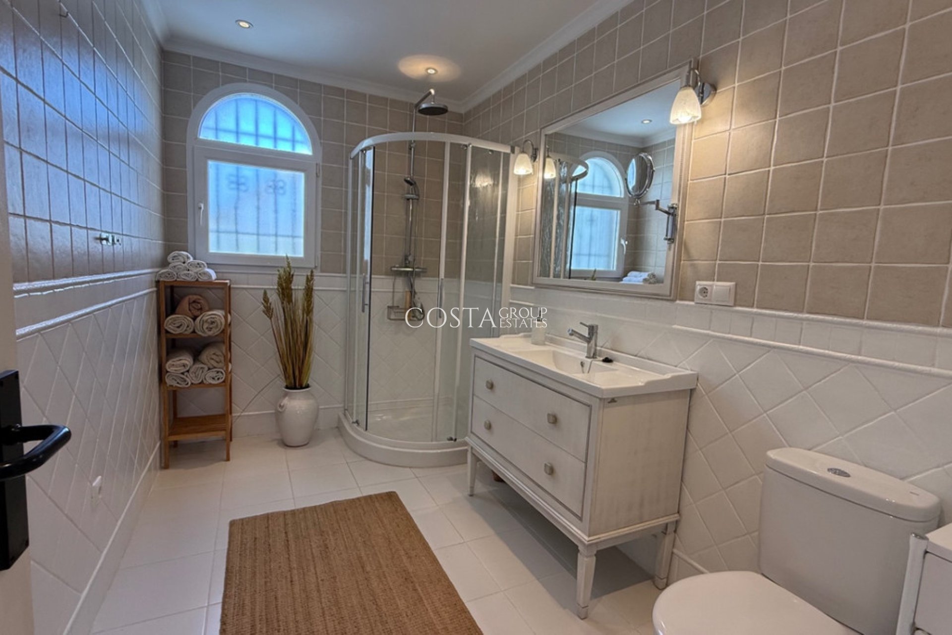 Revente - Villa -
Torrevieja - Torrevieja Centro