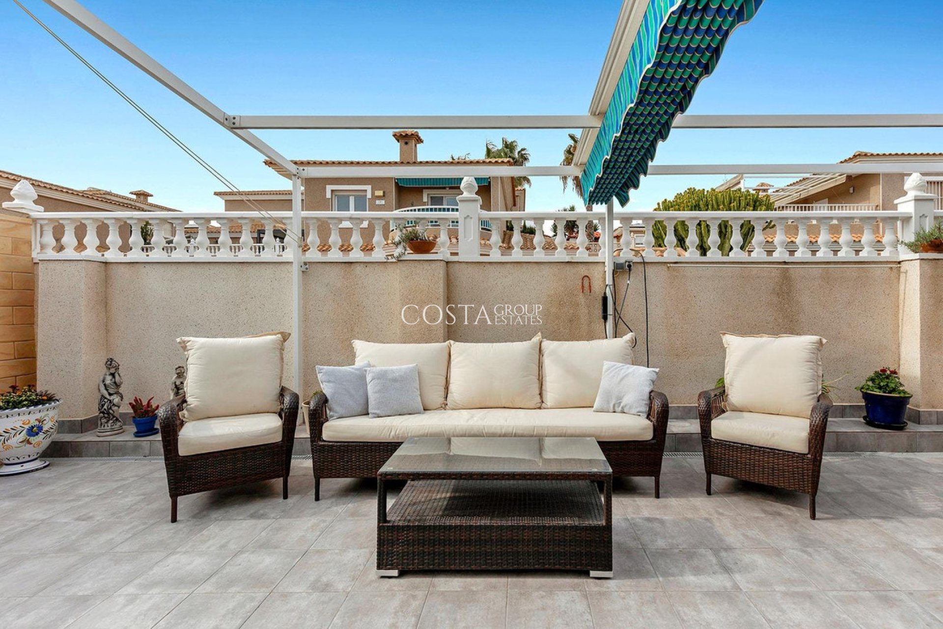 Revente - Villa -
Torrevieja - Torrevieja Centro