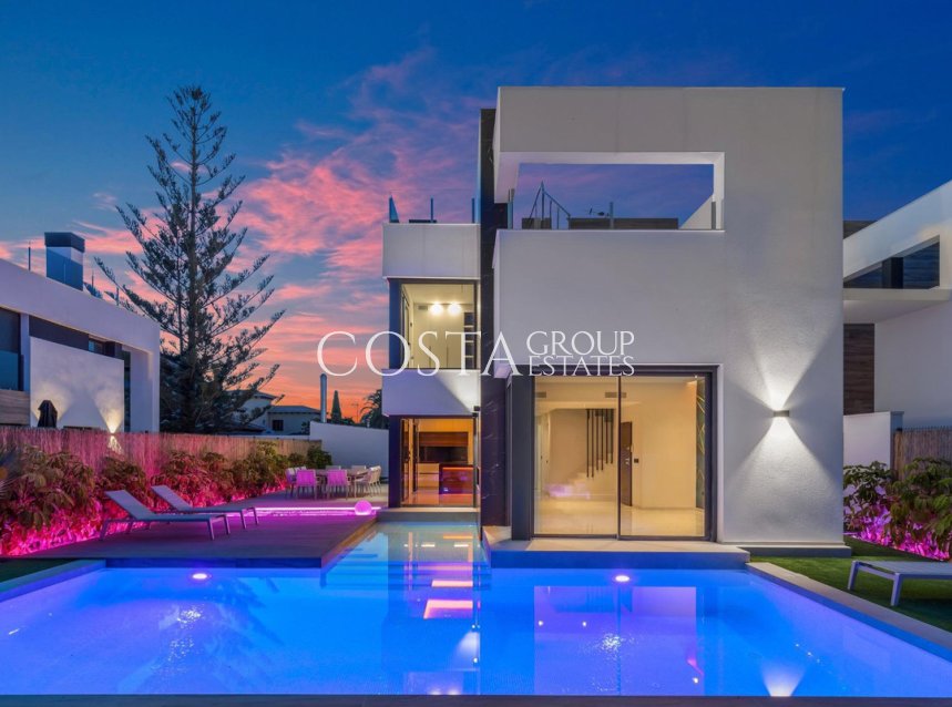 Revente - Villa -
Torrevieja - Torrevieja Centro